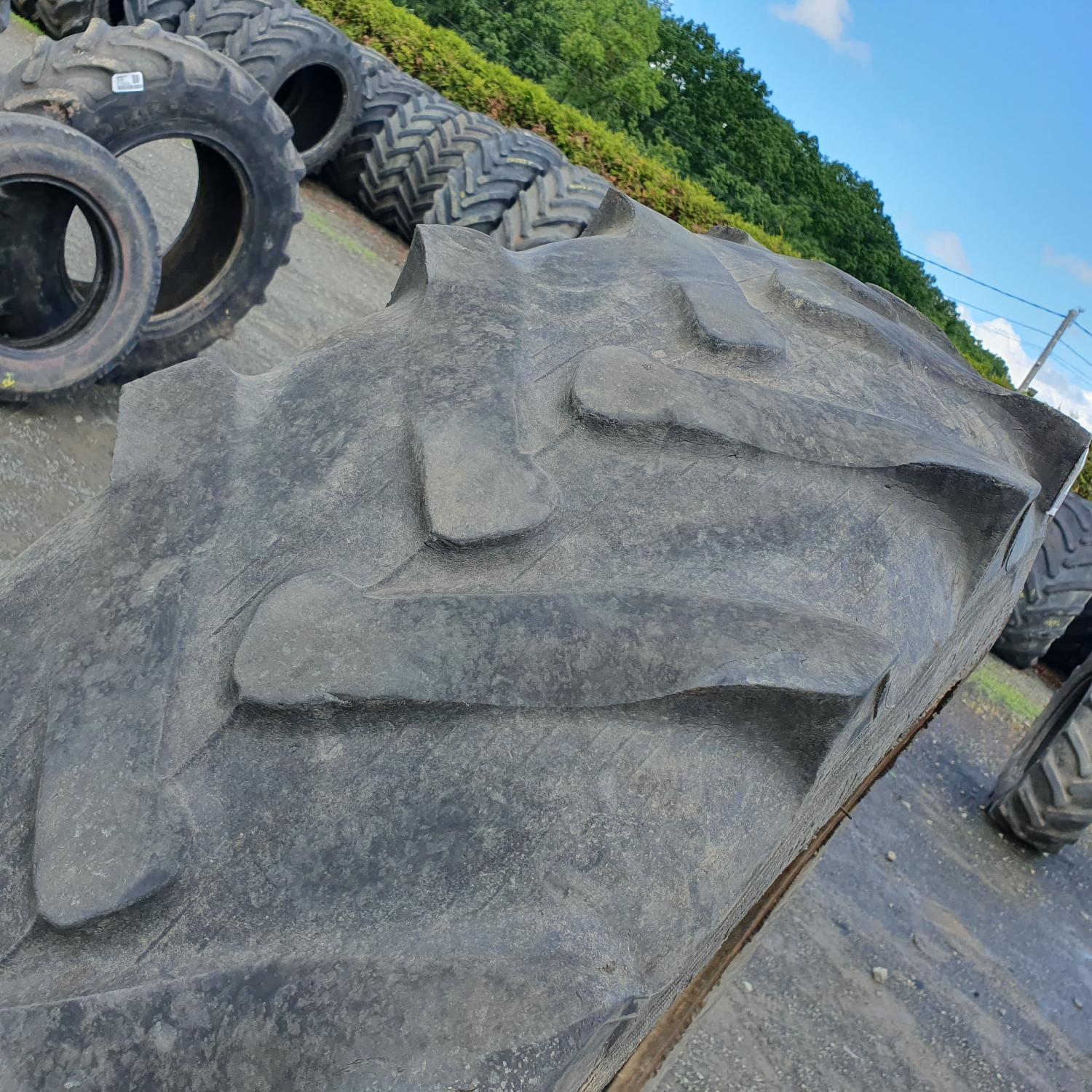  Cauciucuri 15.5-38 (400/75R38) Voltyre
