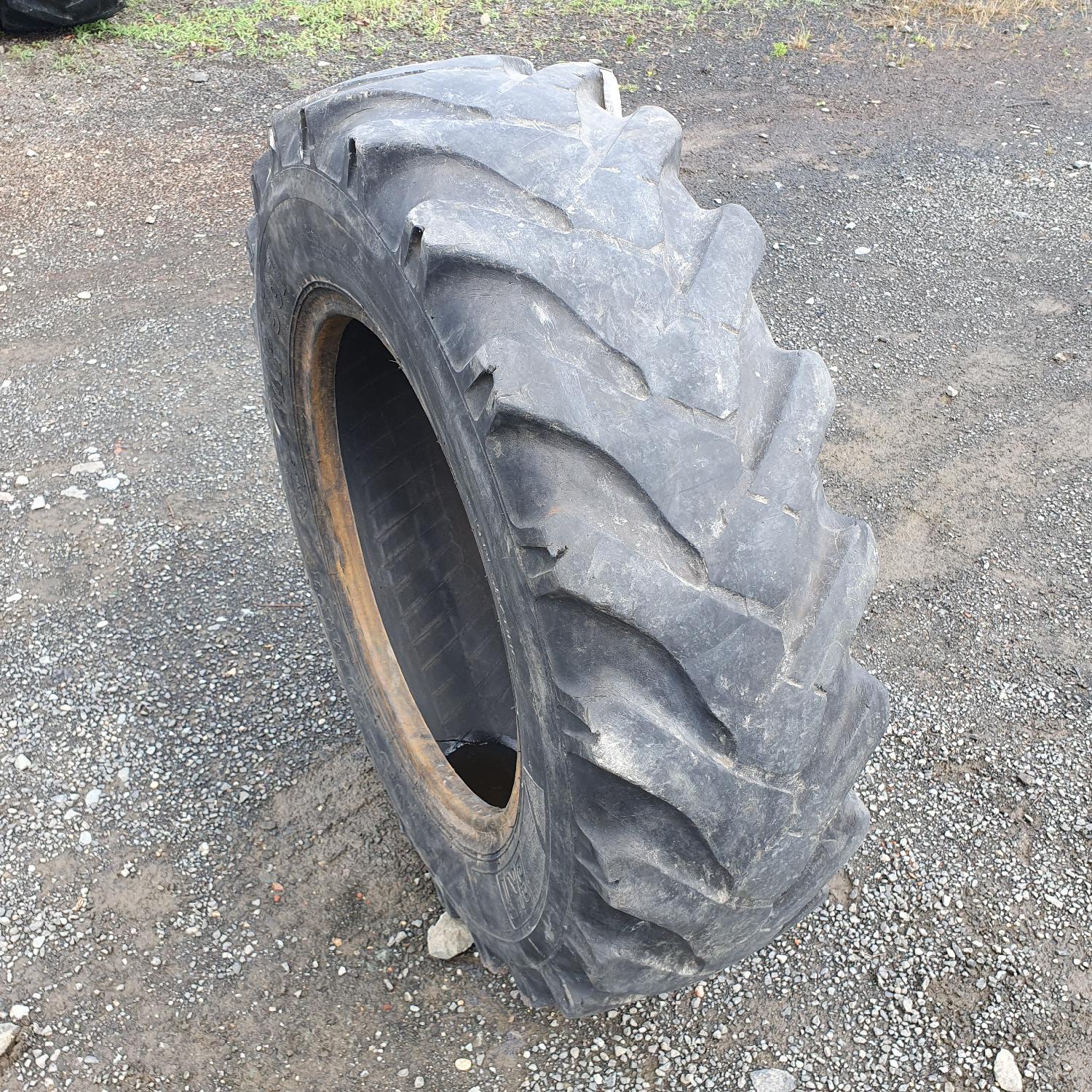  Cauciucuri 10.5-20 (280/80R20) Bkt