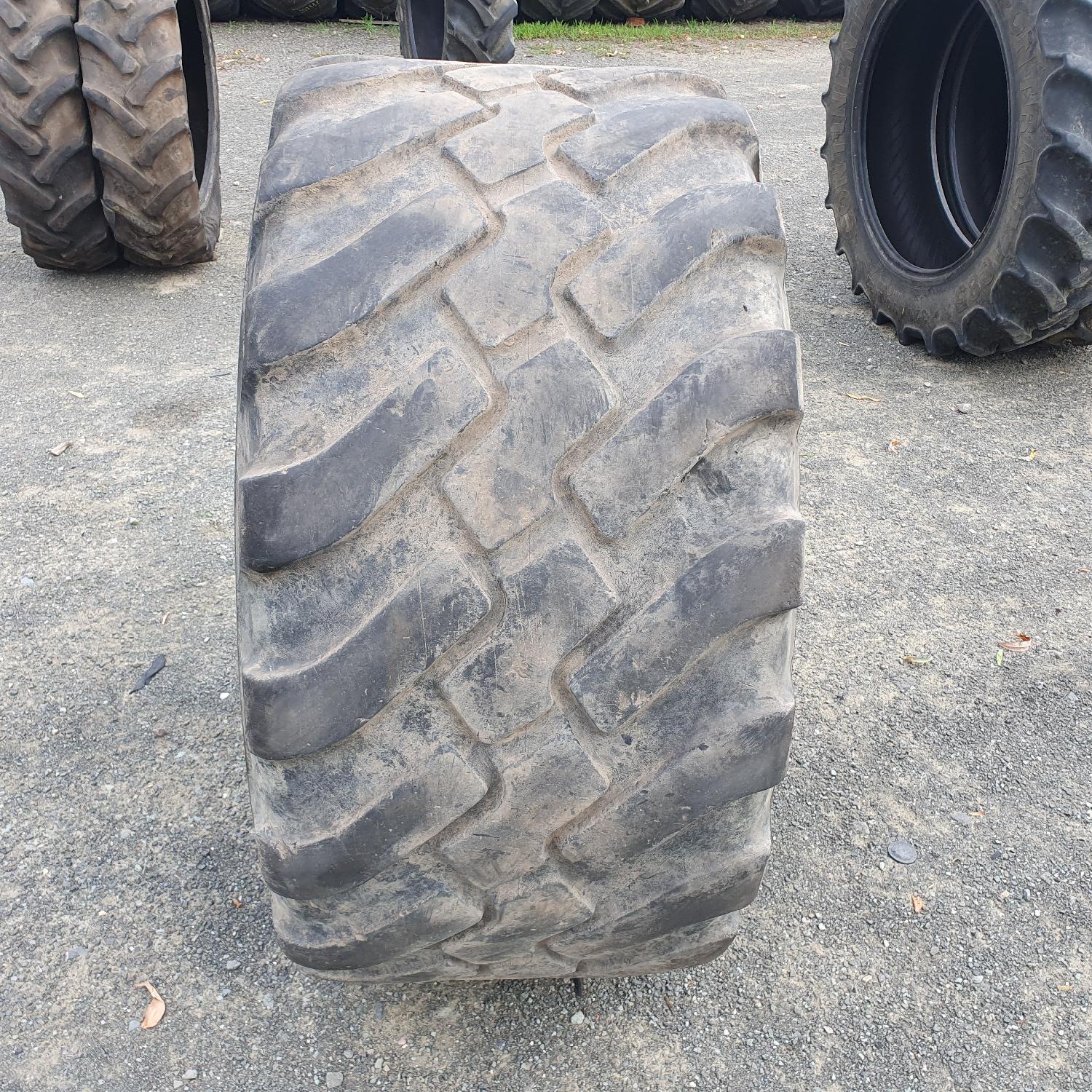  Cauciucuri 560/60R22.5  Bkt