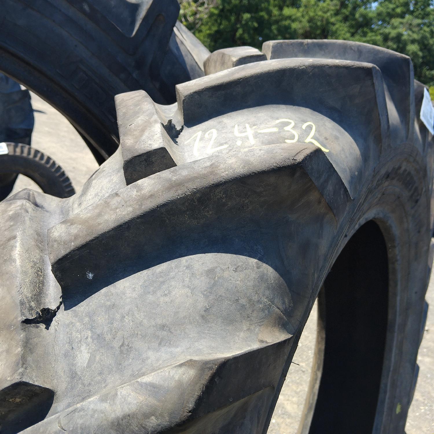  Cauciucuri 12.4-32 (320/85R32) Cultor