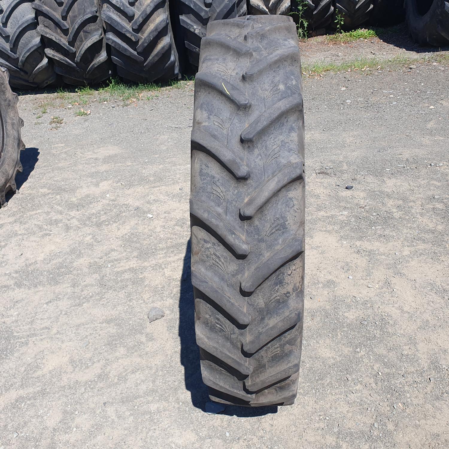  Cauciucuri 270/95R32 (11.2R32) Gri
