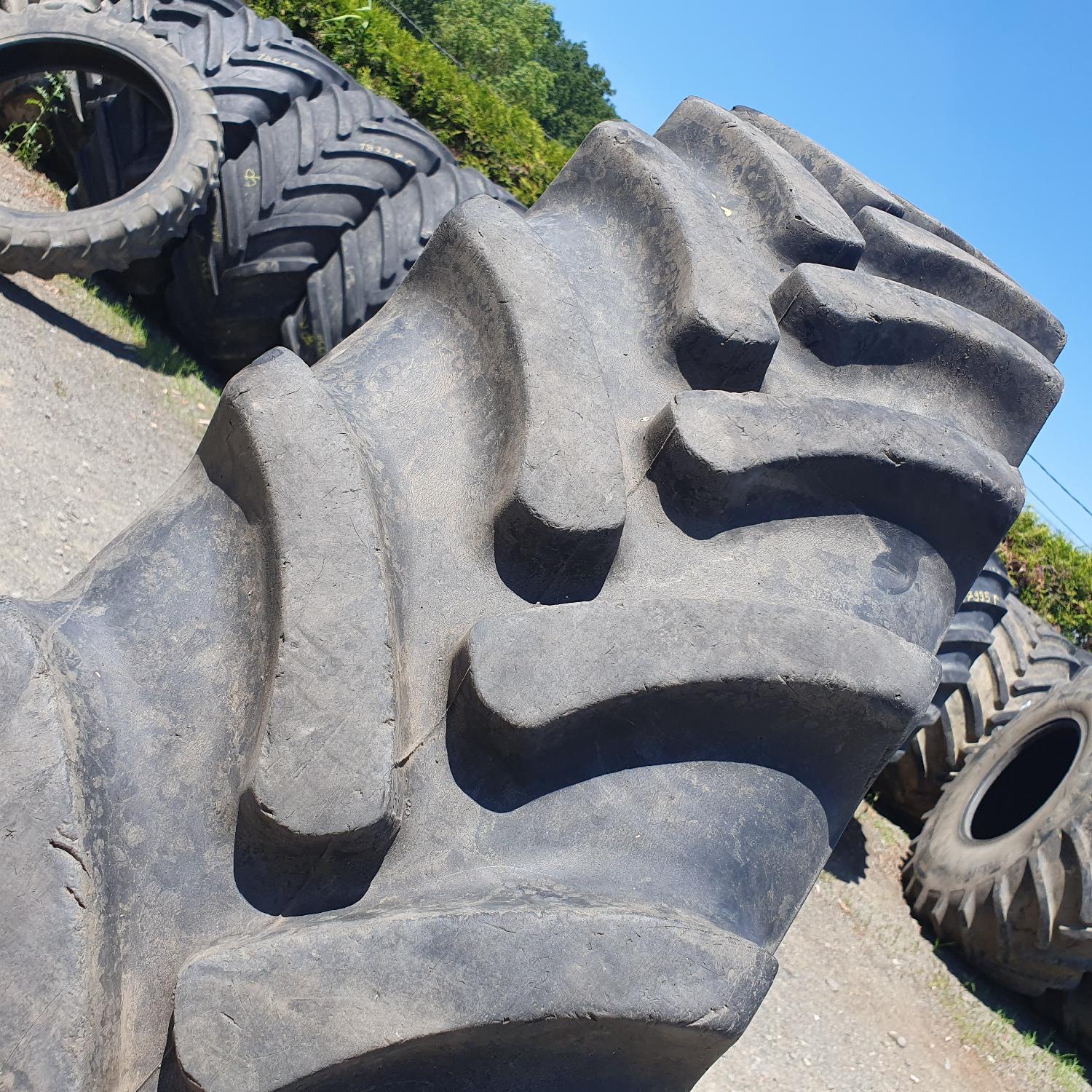  Cauciucuri 320/90R46  Galaxy