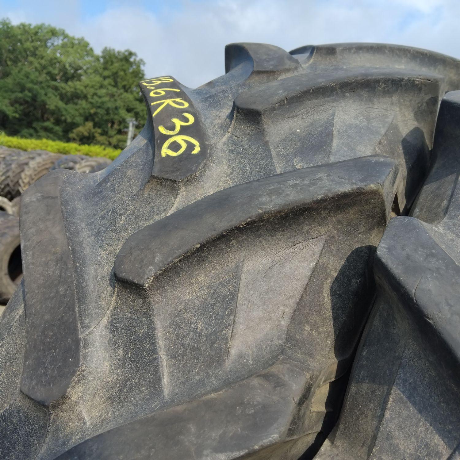  Cauciucuri 13.6R36 (340/85R36) Pirelli