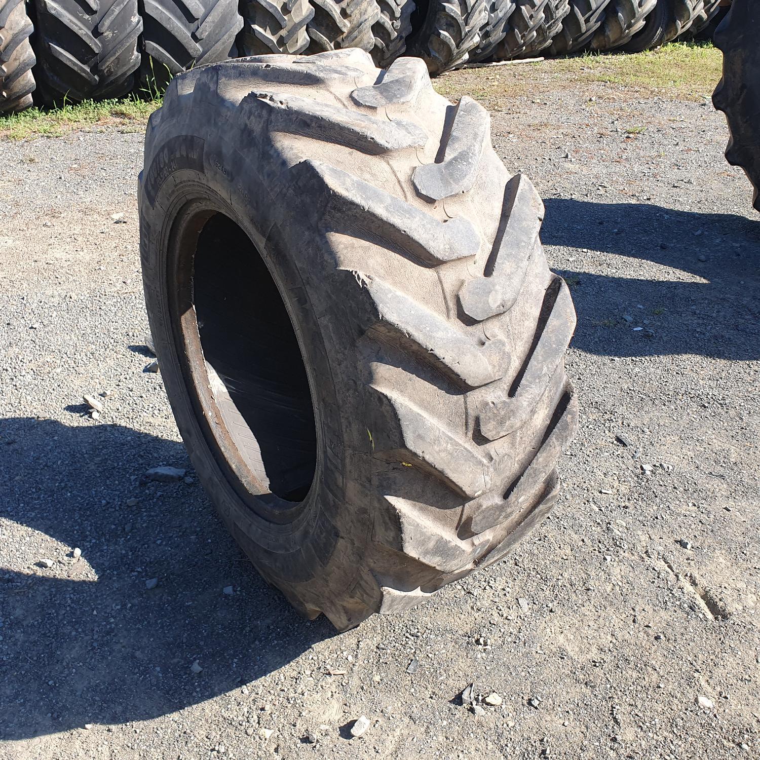  Cauciucuri 400/80-24 (15.5R24) Michelin
