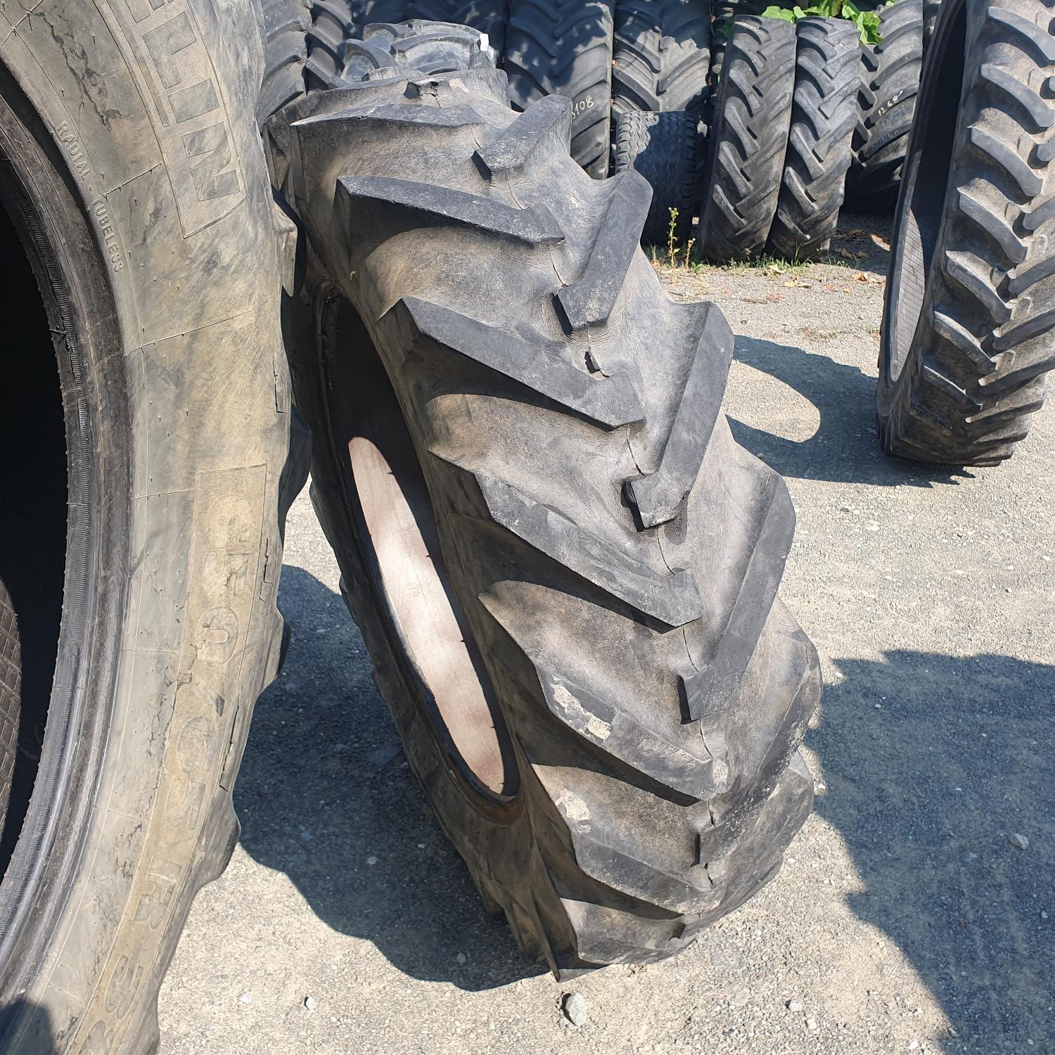  Cauciucuri 12.4-28 (320/85R28) Kellyspringfield