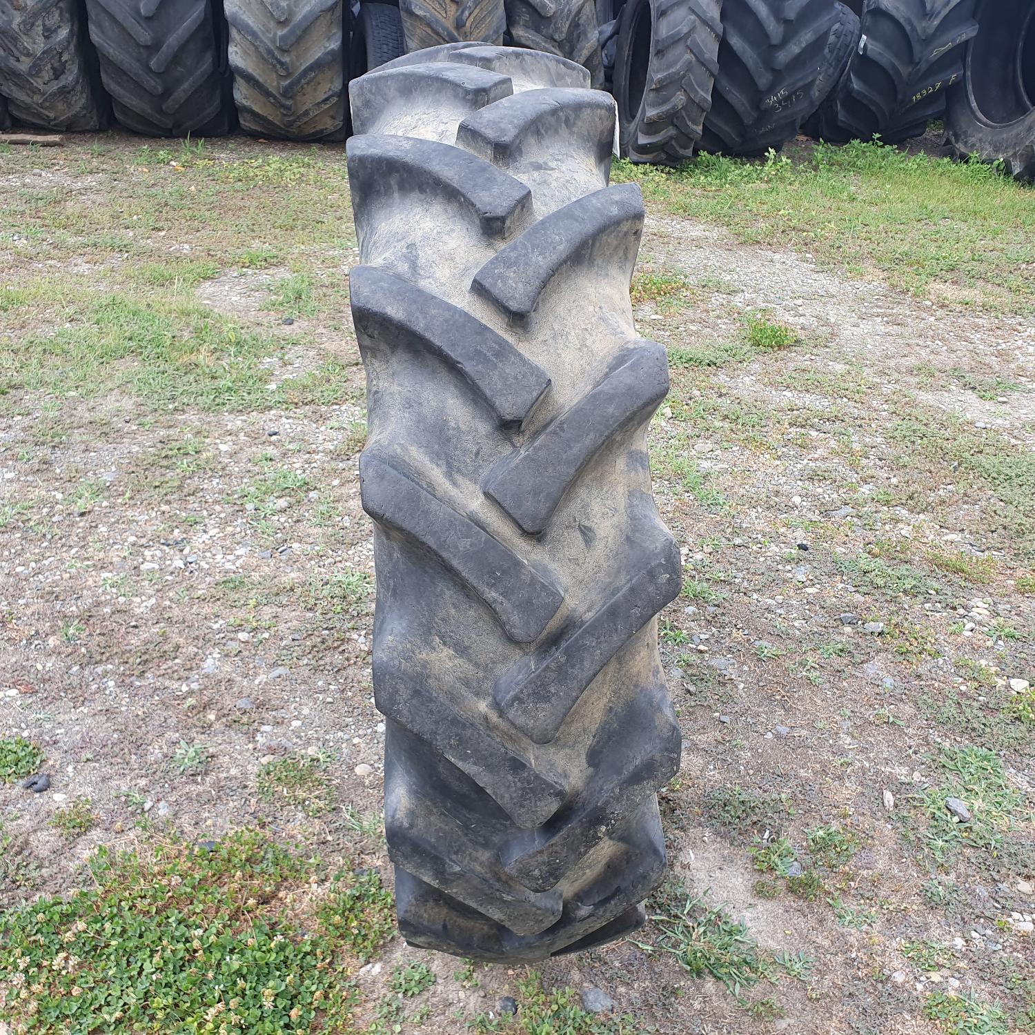  Cauciucuri 12.4-24 (320/85R24) Ozka