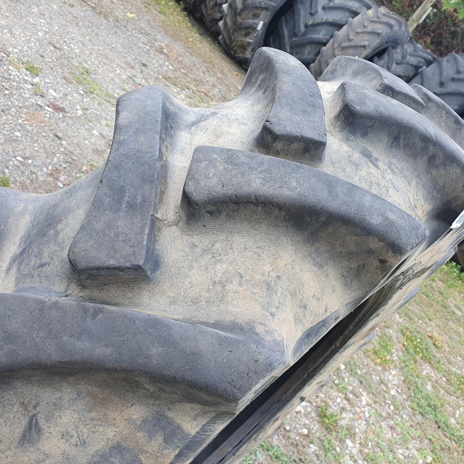  Cauciucuri 12.4-24 (320/85R24) Ozka