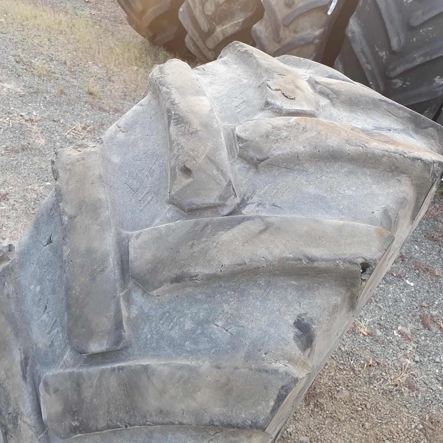  Cauciucuri 405/70-20 (16.0/70R20) Mitas