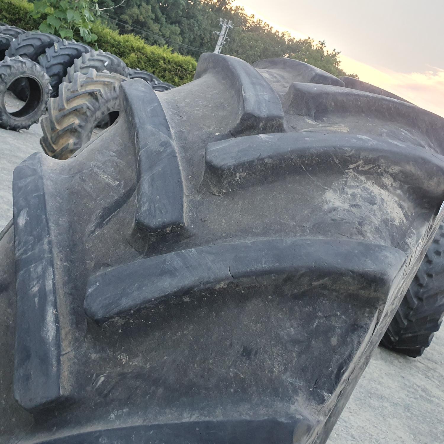  Cauciucuri 650/75R32 (24.5R32) Continental