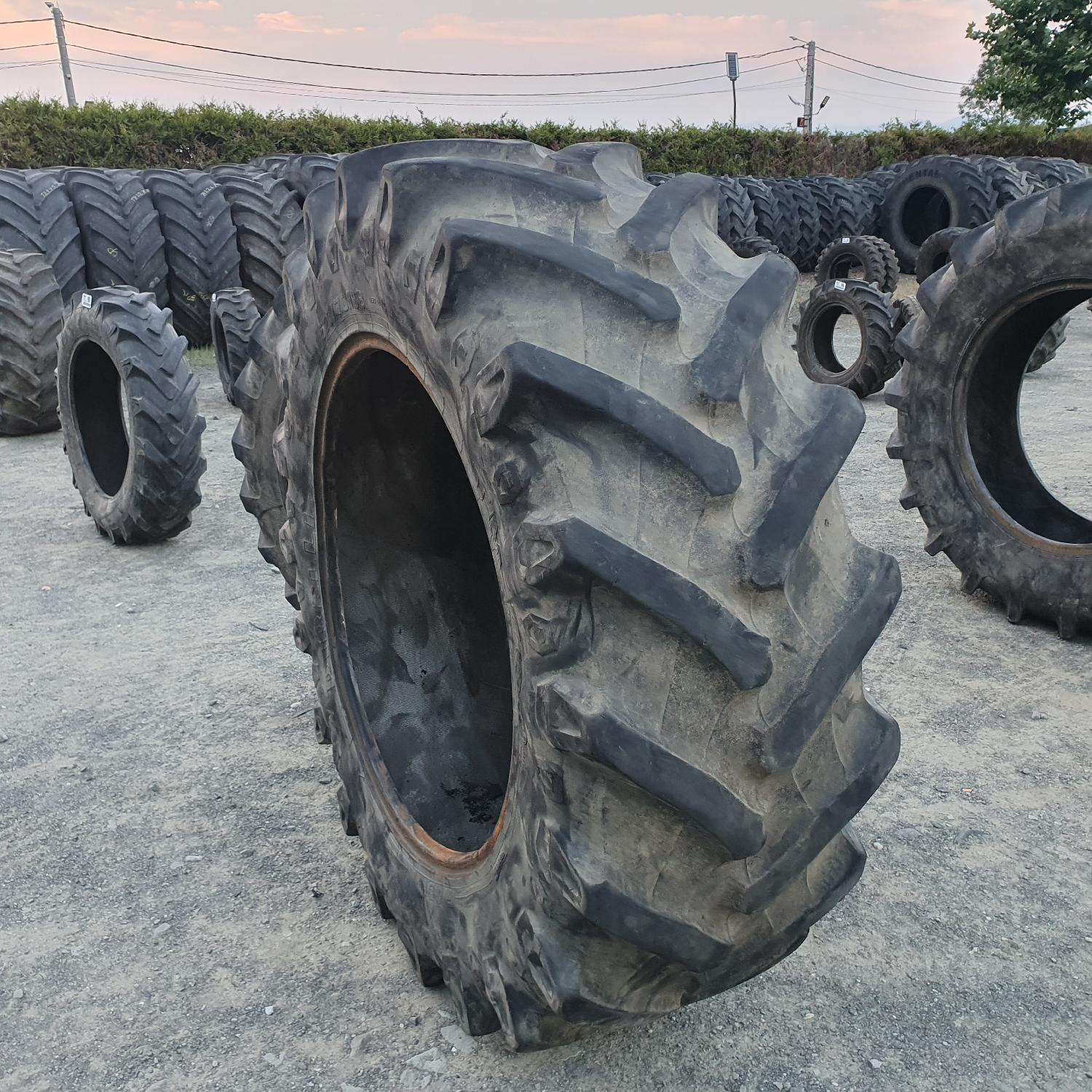  Cauciucuri 520/70R38  Pirelli