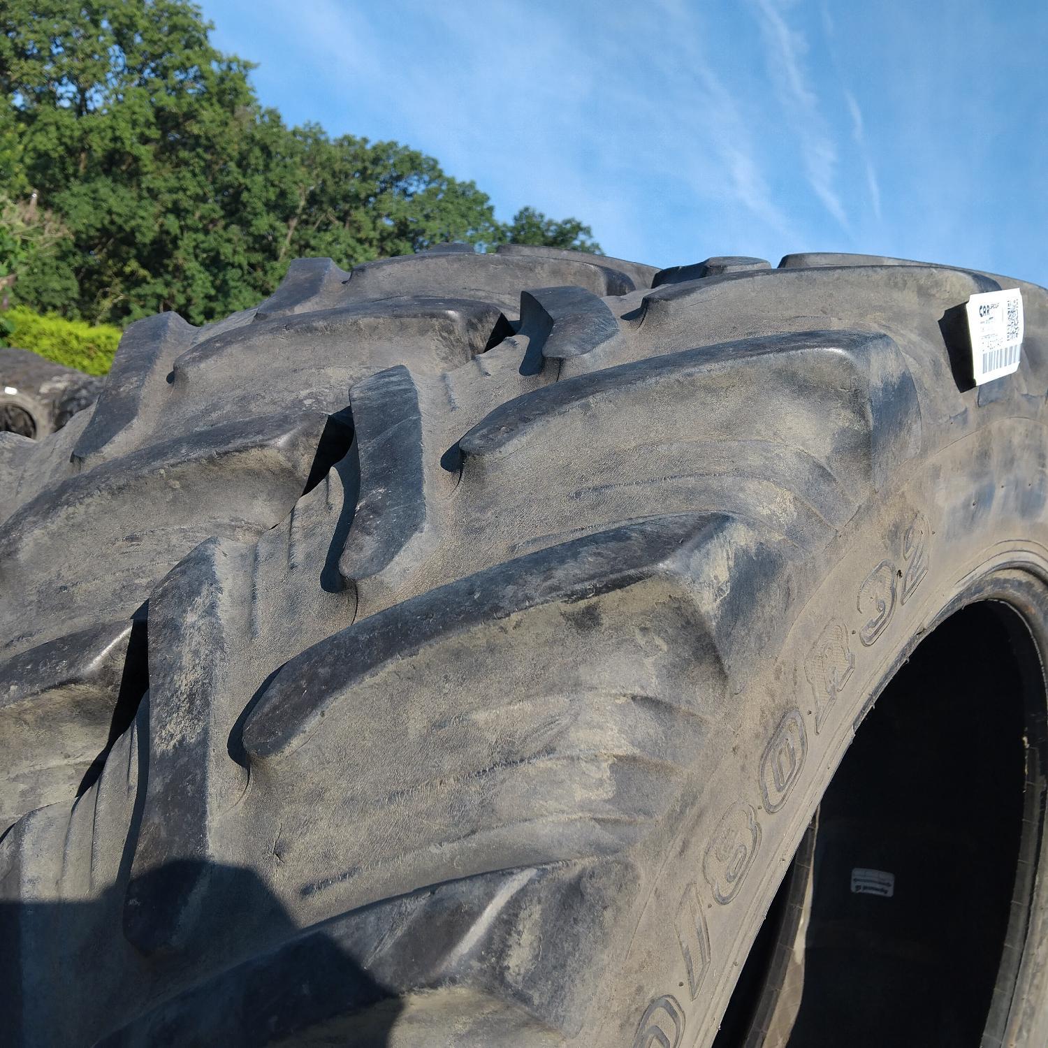  Cauciucuri 320/80R32  Universal