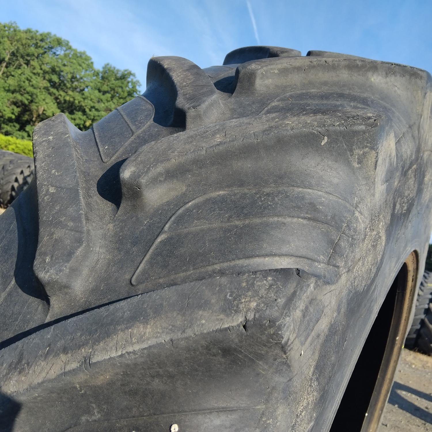  Cauciucuri 18.4R34 (460/85R34) Taurus