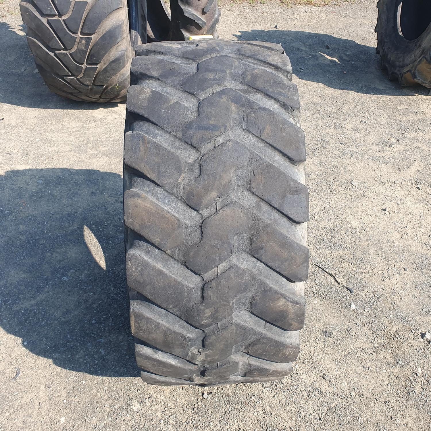  Cauciucuri 405/70R18  Firestone