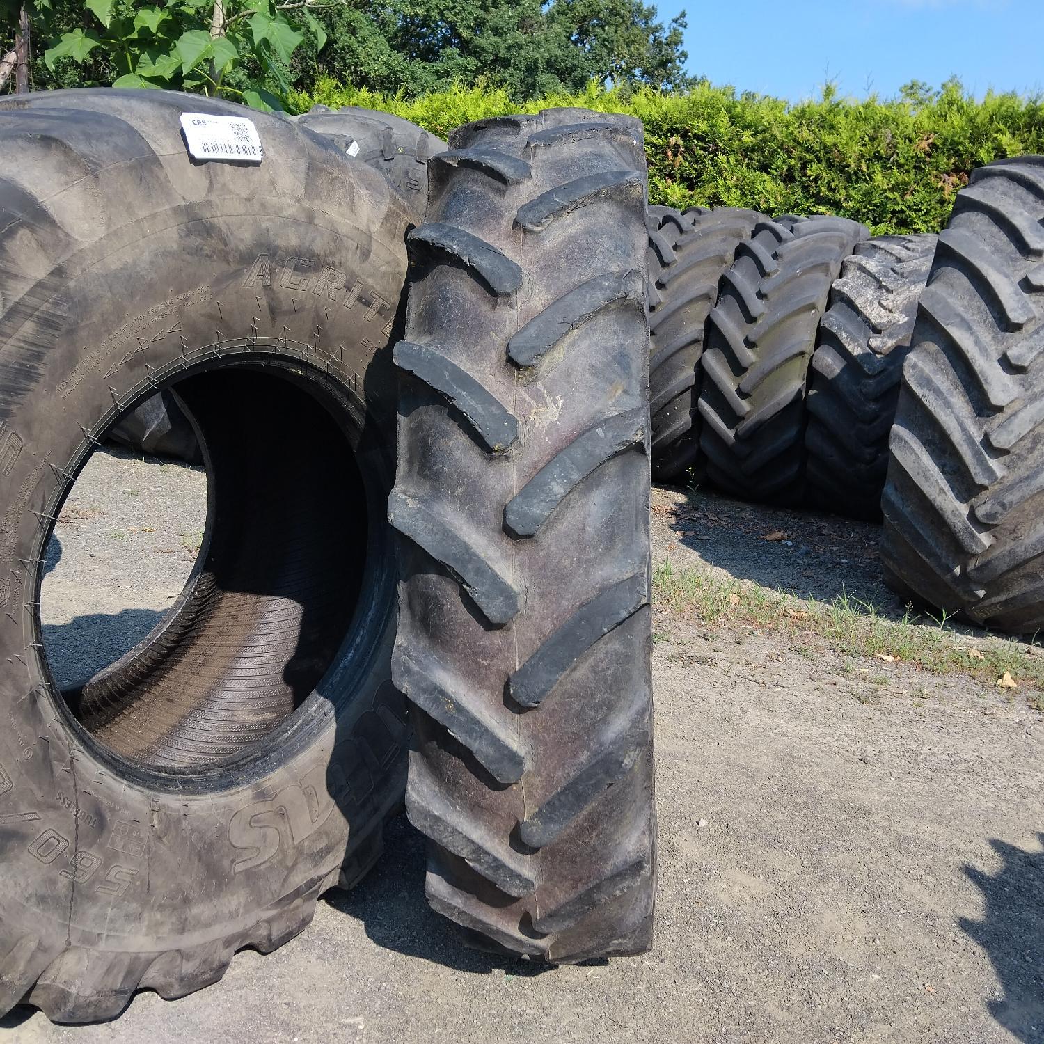  Cauciucuri 12.4R32 (320/85R32) Semperit