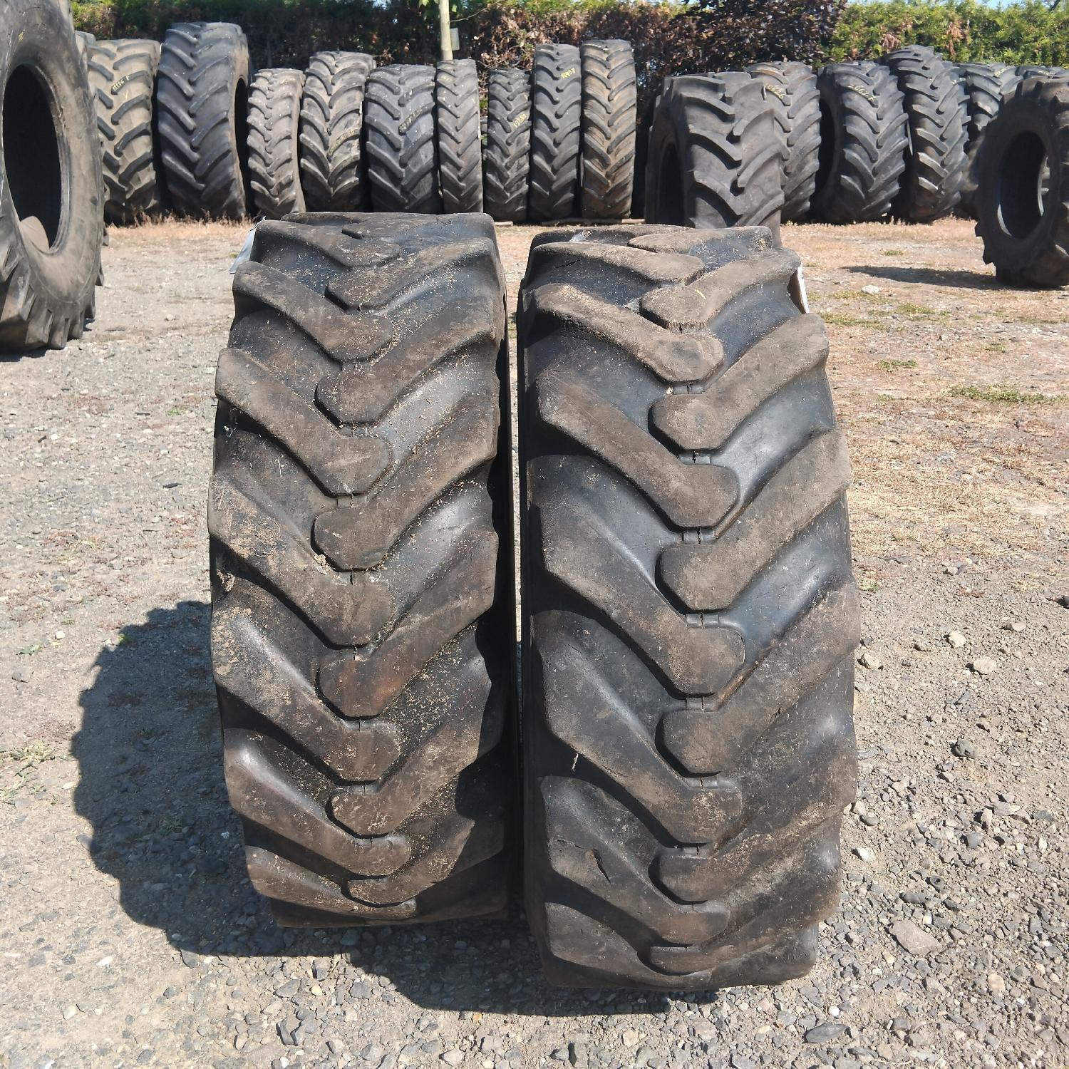  Cauciucuri 10.5/80-18 (10.5R18) Petlas