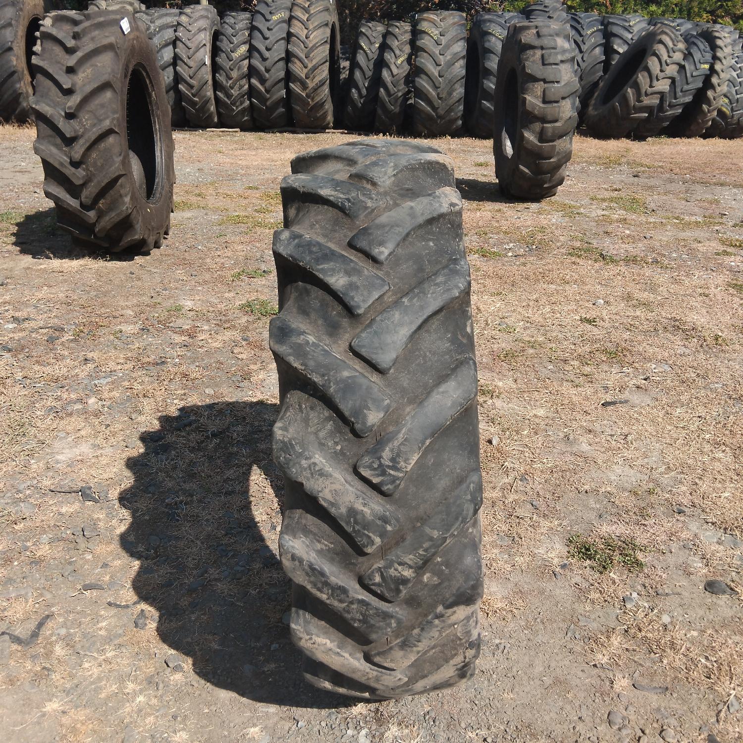  Cauciucuri 10.5-18 (10.5/80R18) Semperit