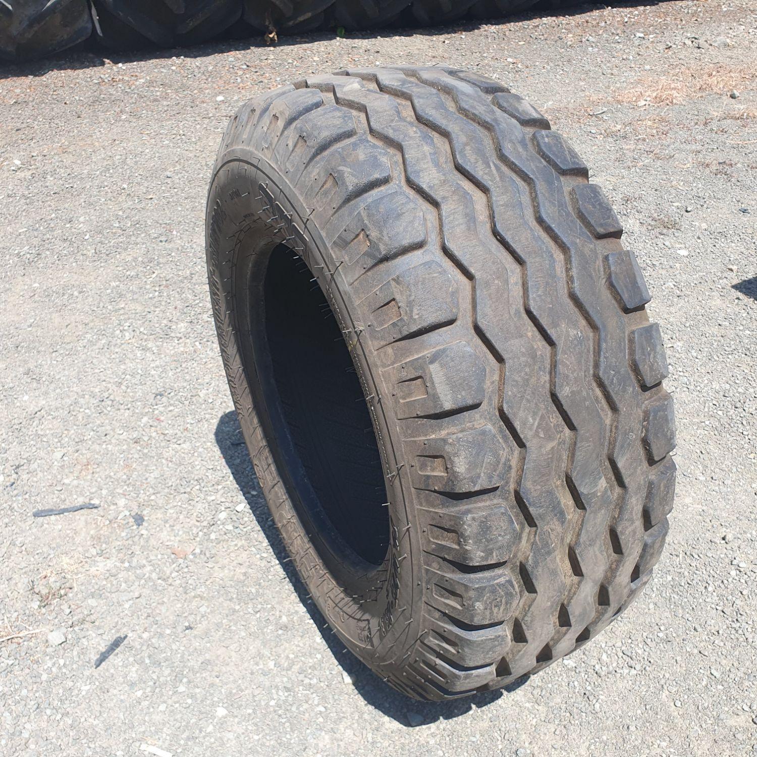  Cauciucuri 10.0/75-15.3 (260/70R15.3) Bkt