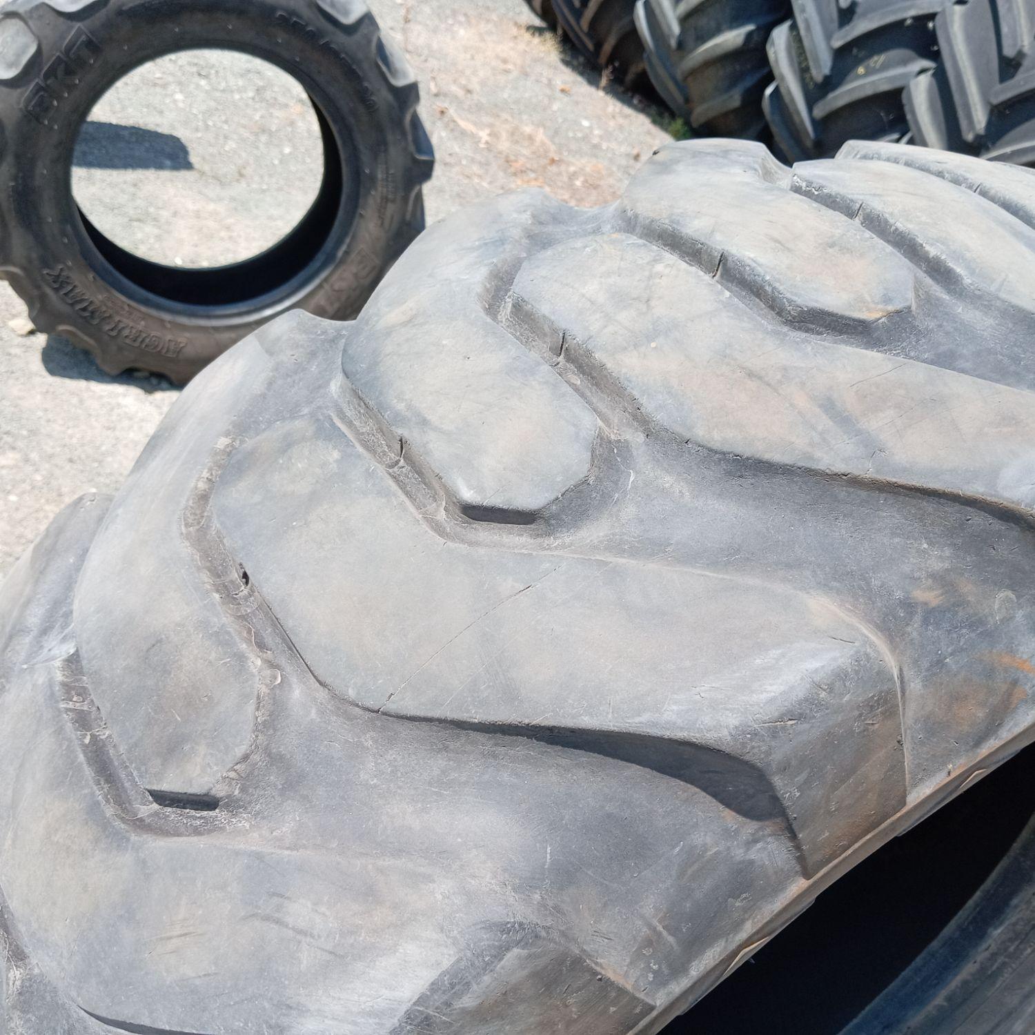  Cauciucuri 15.5-25  Goodyear