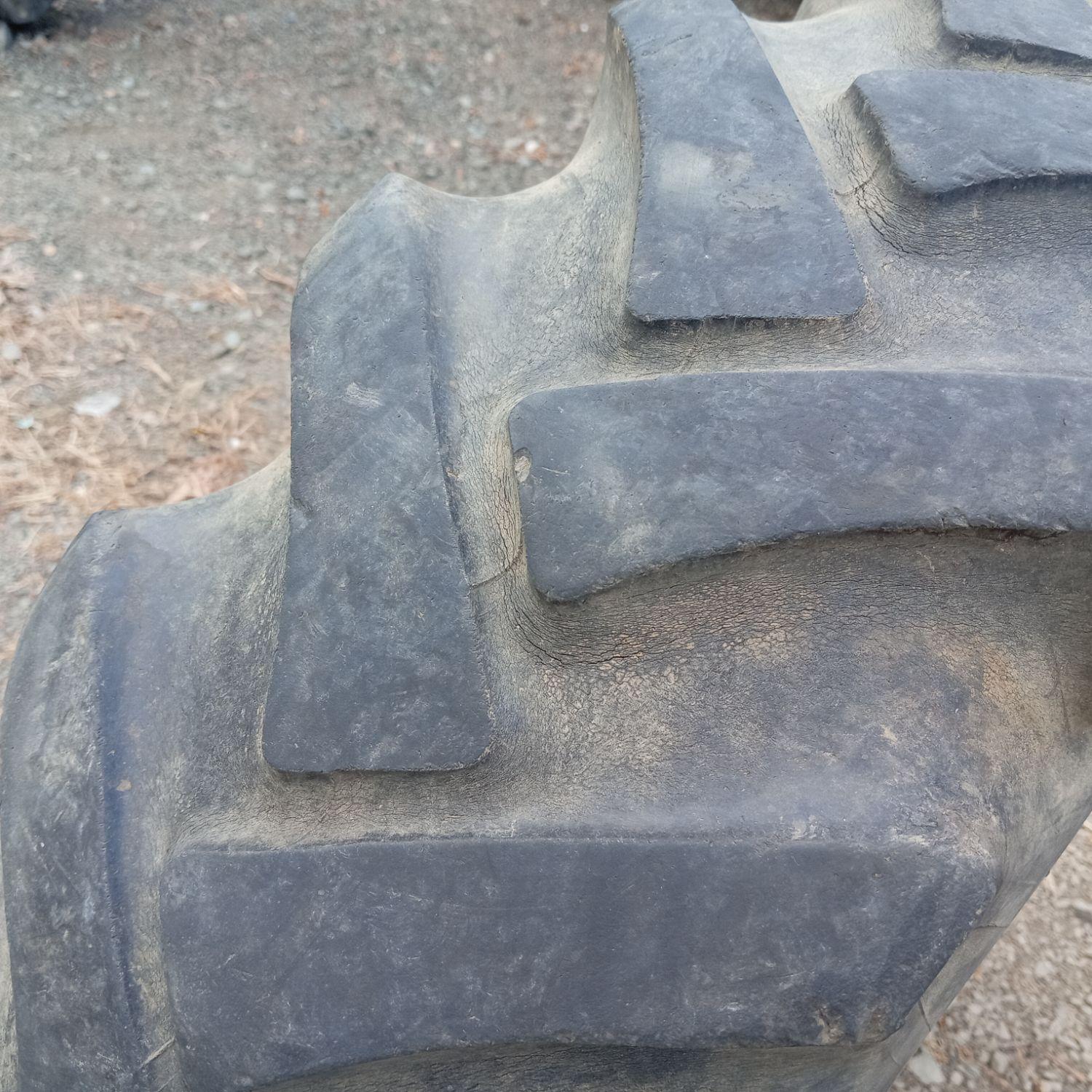  Cauciucuri 10.5-18 (10.5/80R18) Continental