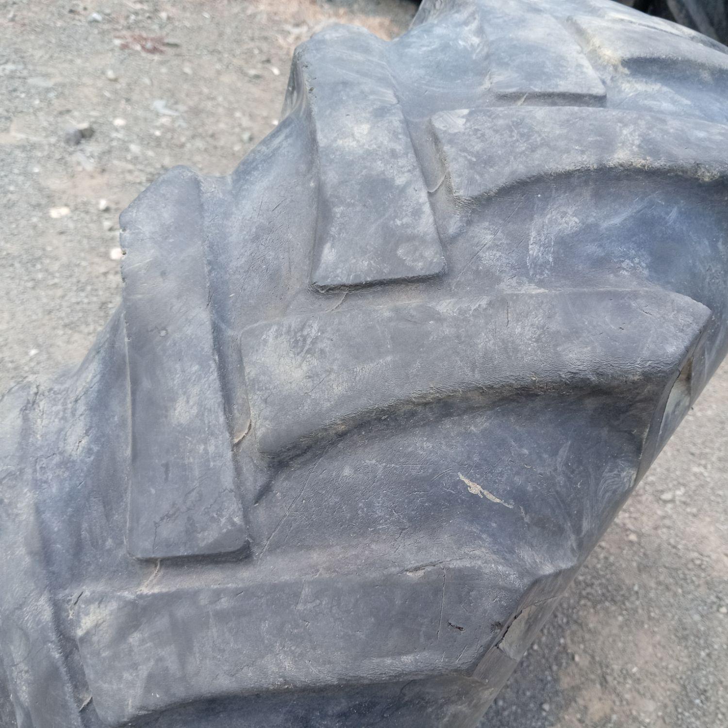  Cauciucuri 335/80-20 (12.5R20) Continental