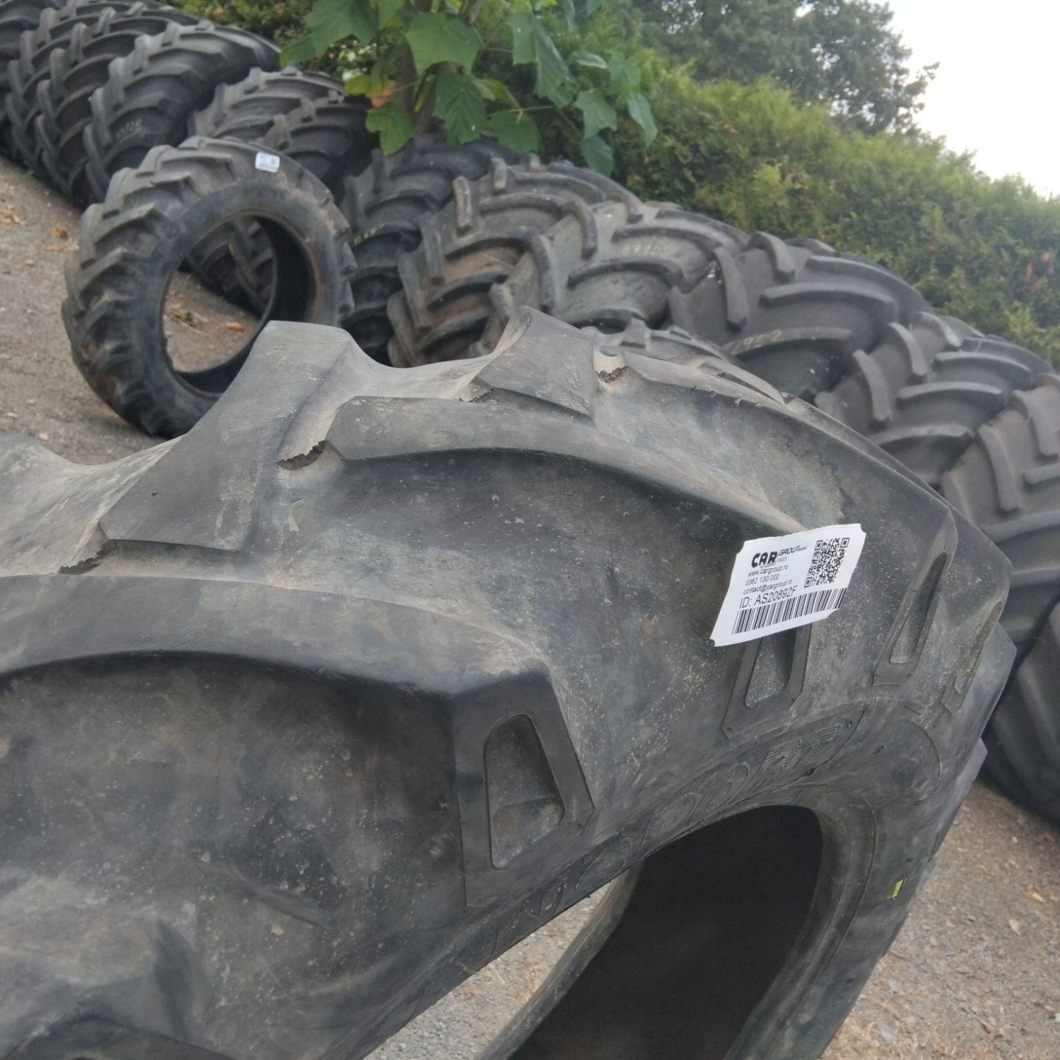  Cauciucuri 12.4-32 (320/85R32) Vredestein
