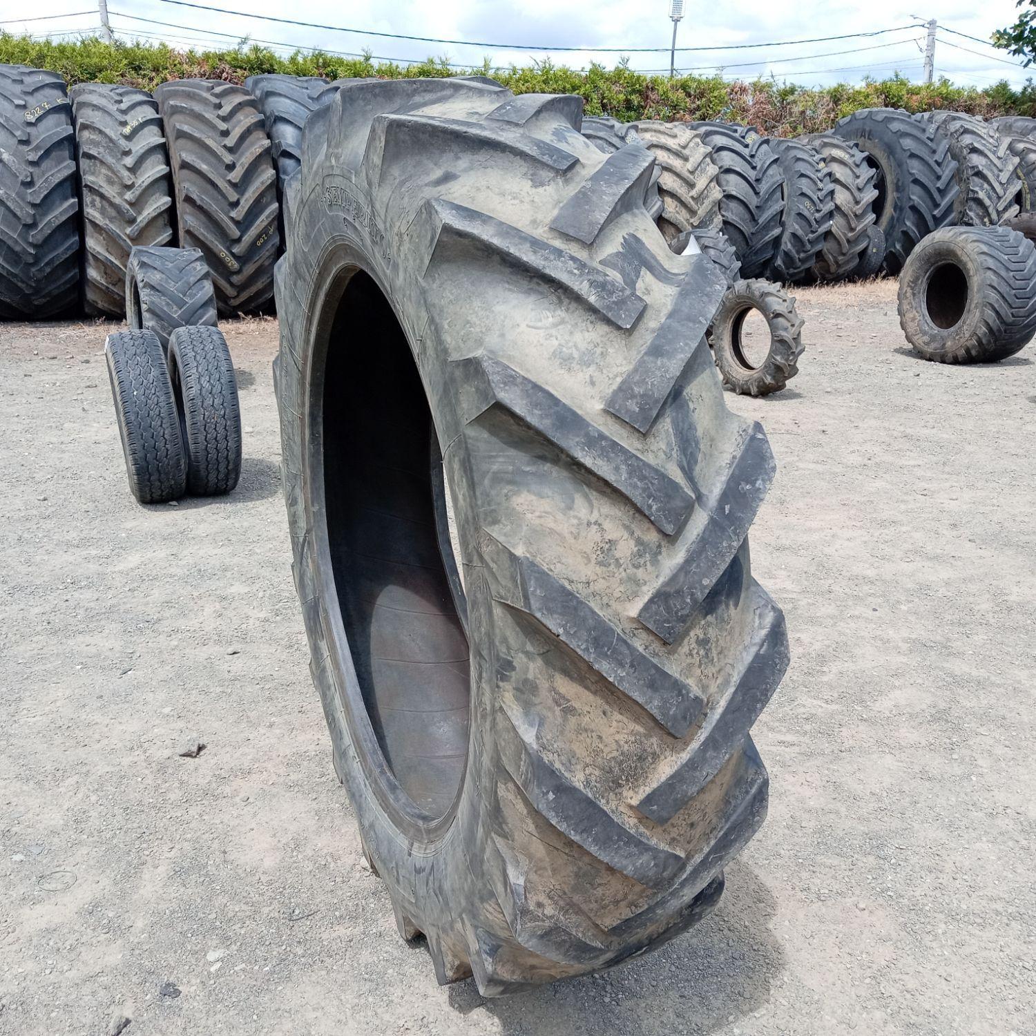  Cauciucuri 12.4-32 (320/85R32) Semperit