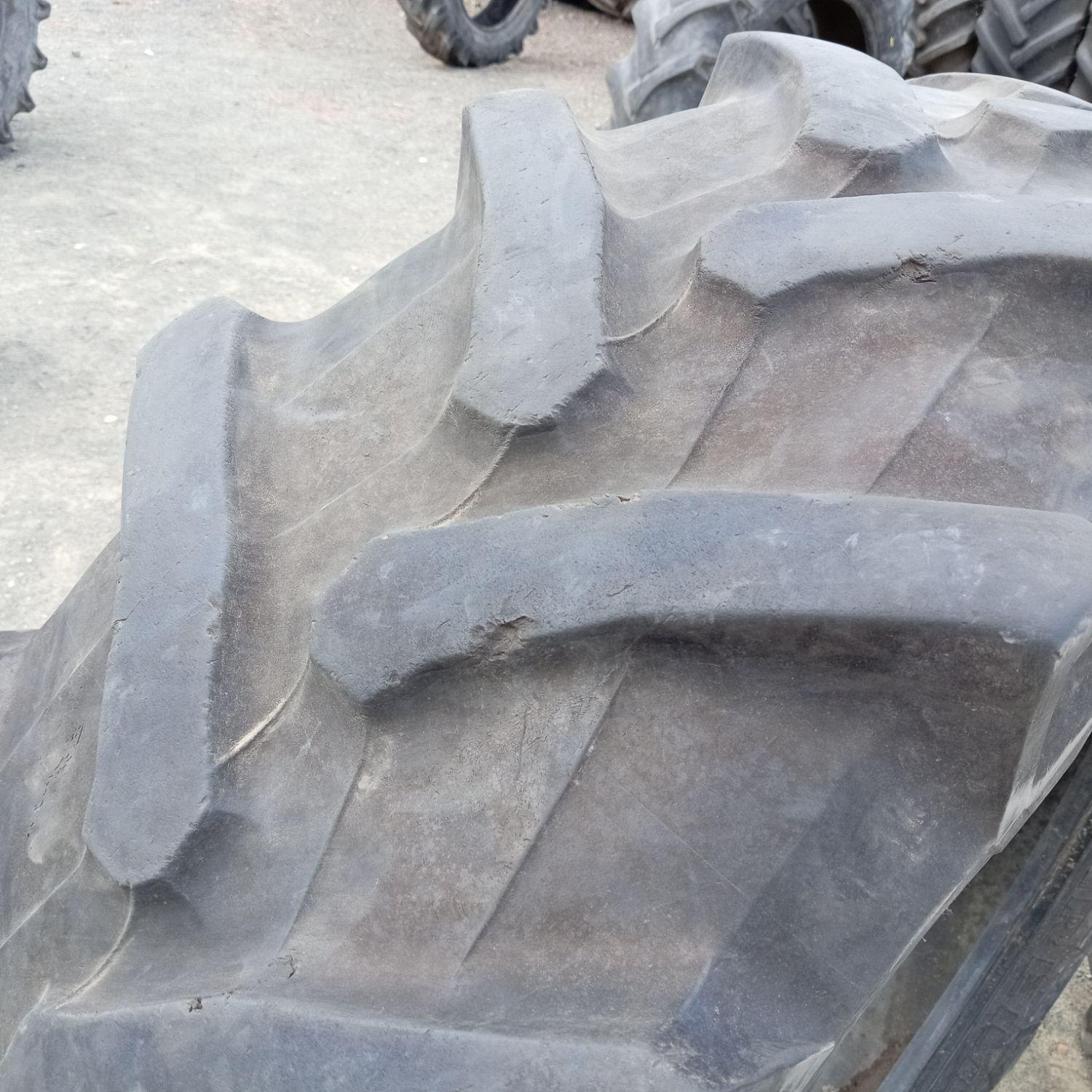  Cauciucuri 420/70R28  Pirelli