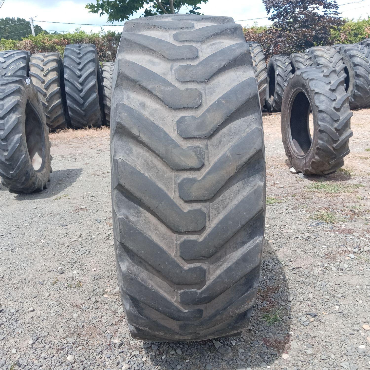  Cauciucuri 440/80-28 (16.9R28) Michelin