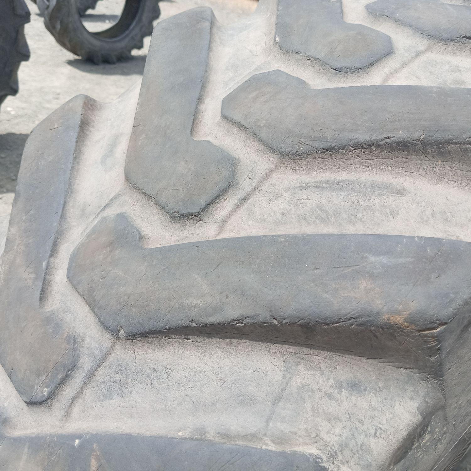  Cauciucuri 440/80-28 (16.9R28) Michelin