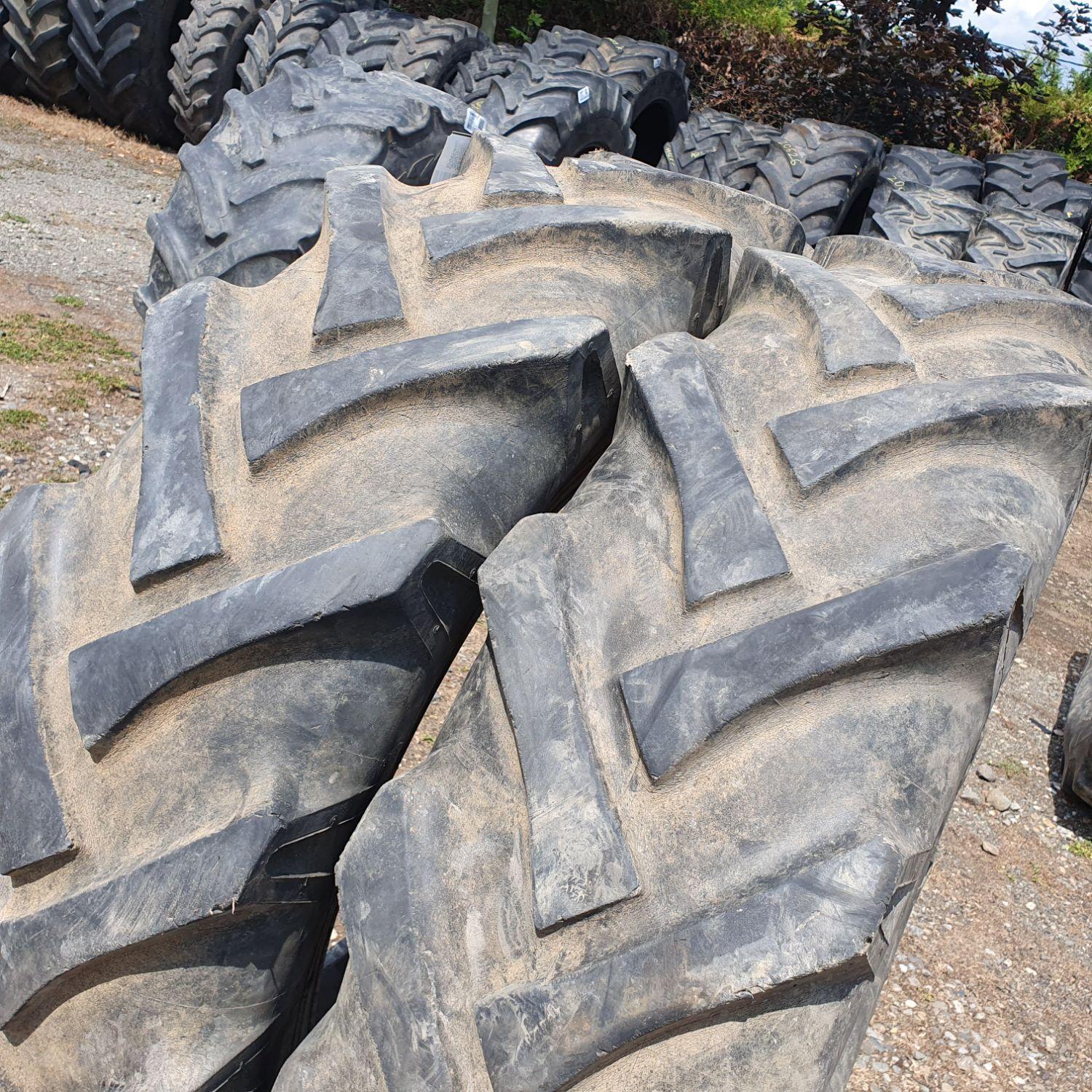  Cauciucuri 12.4-28 (320/85R28) Semperit