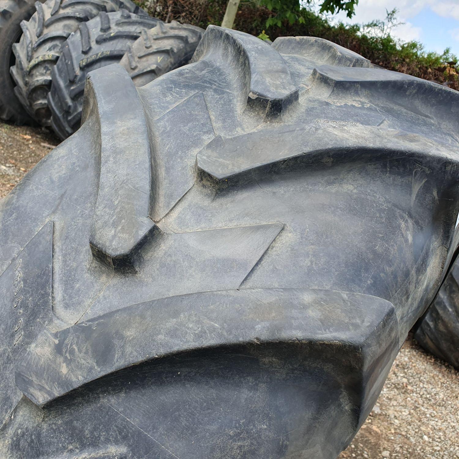  Cauciucuri 16.9R30 (420/85R30) Michelin