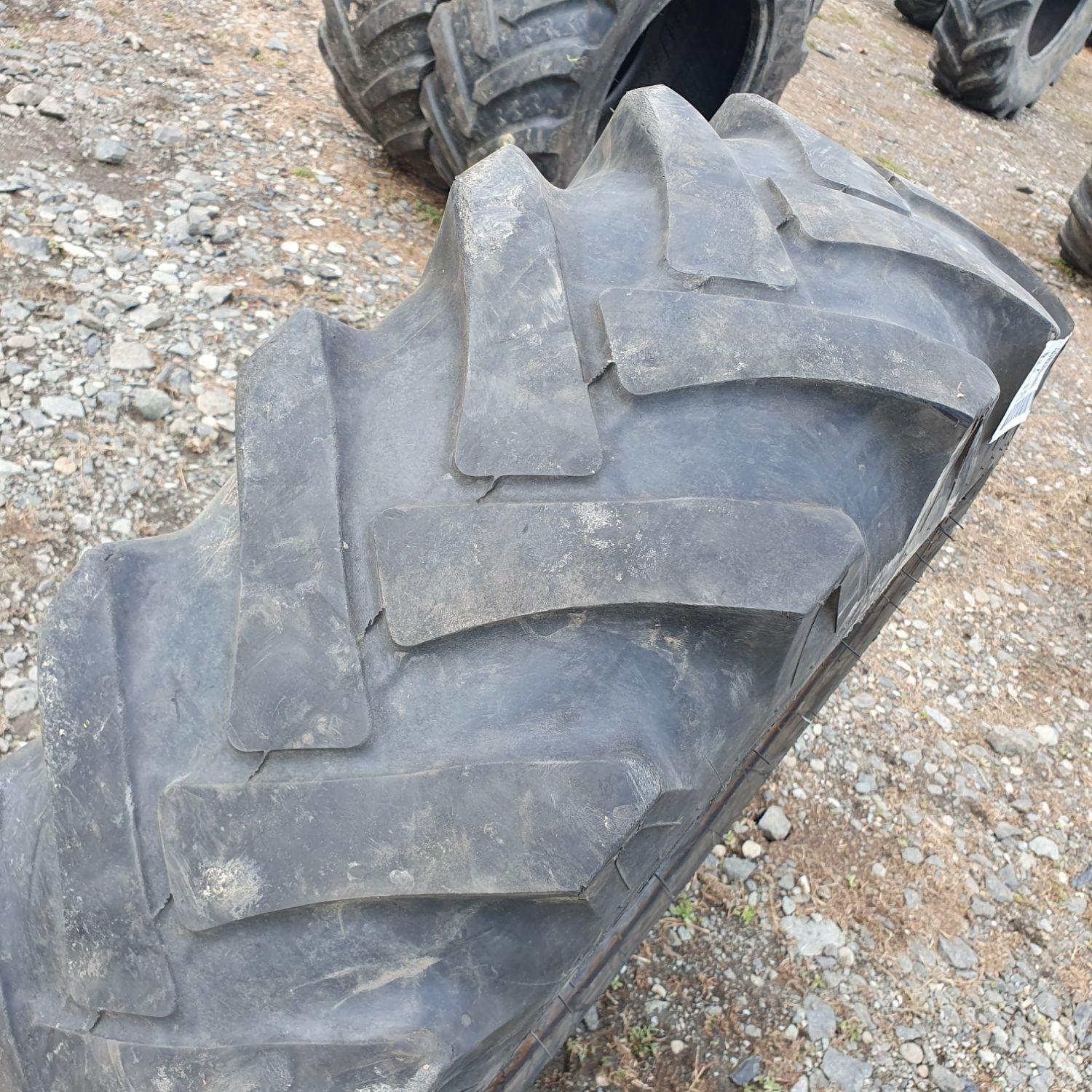  Cauciucuri 275/80-18 (10.5R18) Mitas