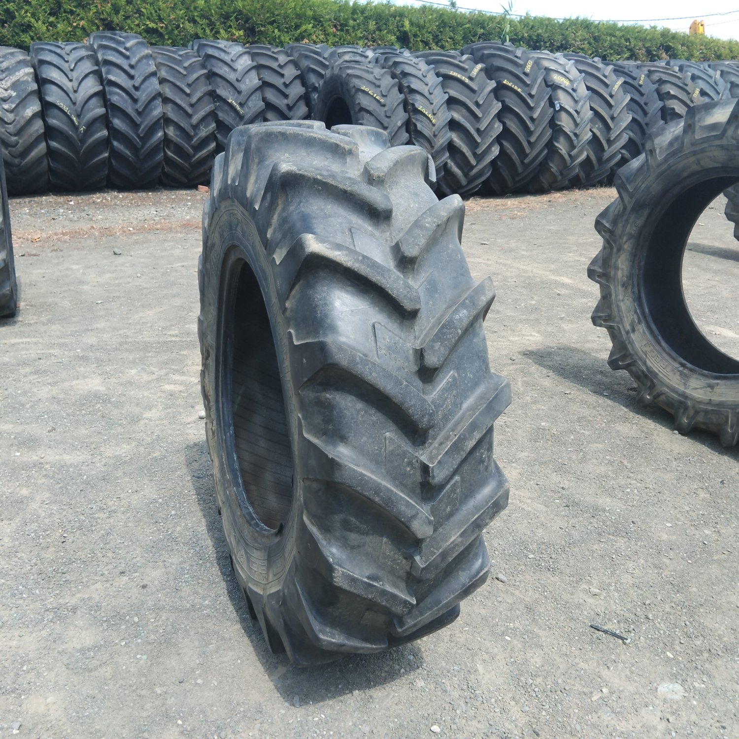  Cauciucuri 13.6R24 (340/85R24) Michelin