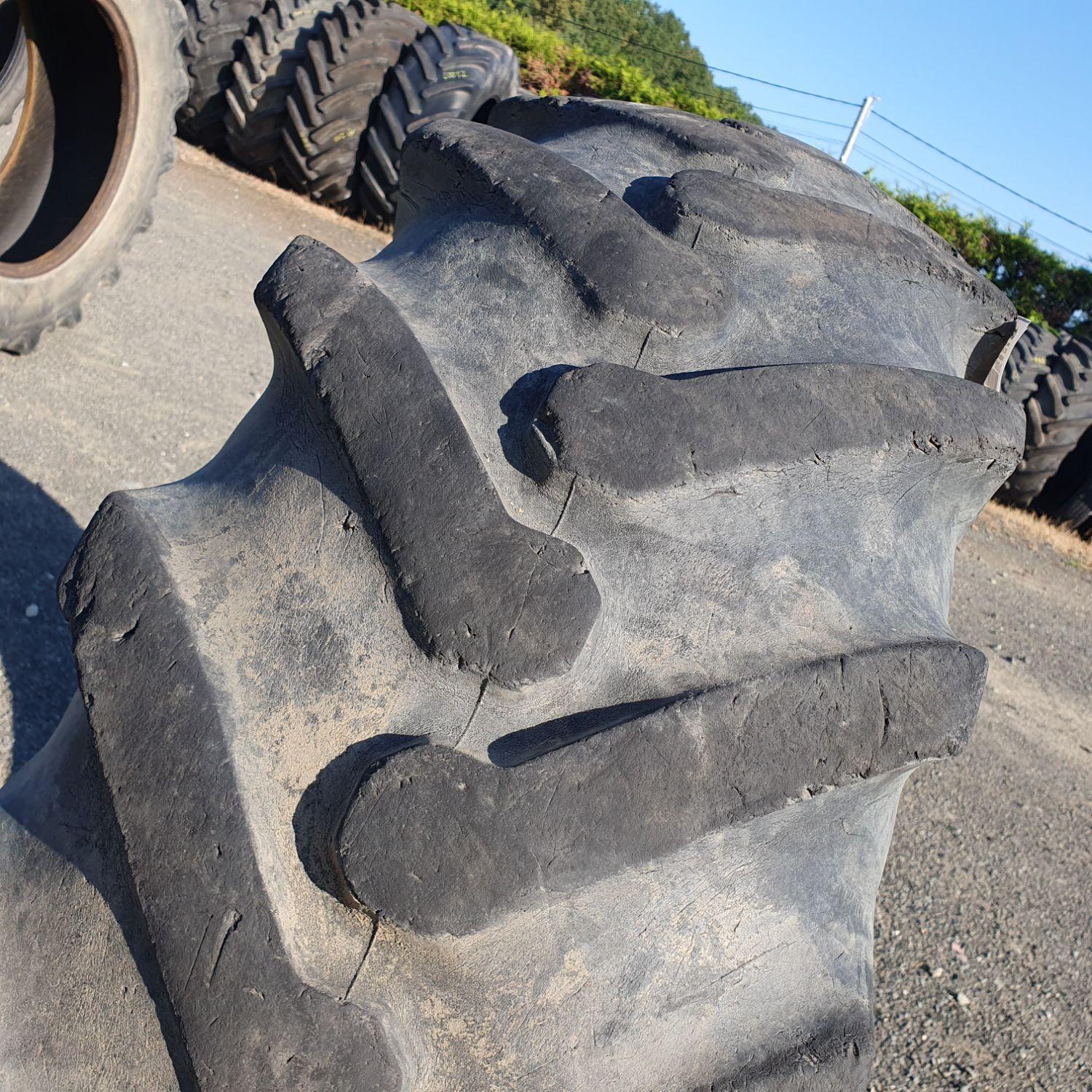  Cauciucuri 14.9-24 (380/85R24) Goodyear