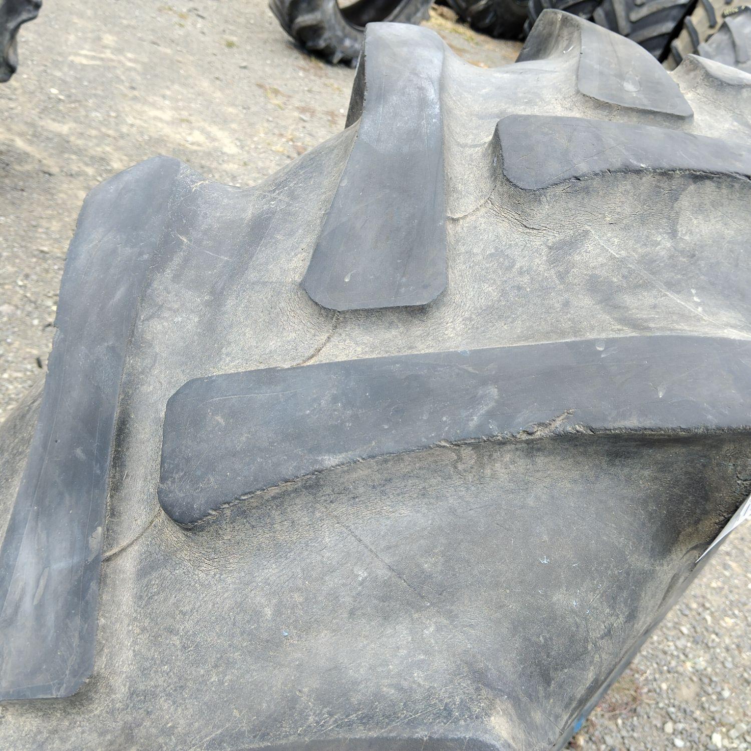  Cauciucuri 16.9-30 (420/85R30) Semperit