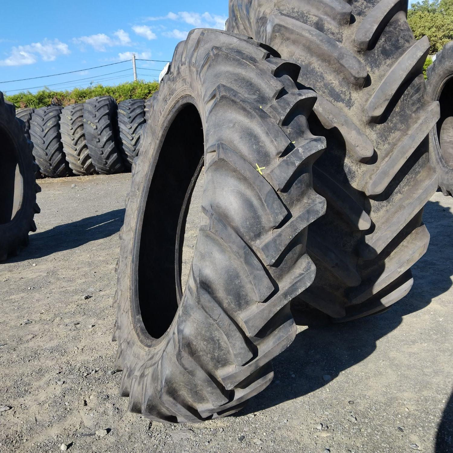  Cauciucuri 13.6-36 (340/85R36) Vredestein