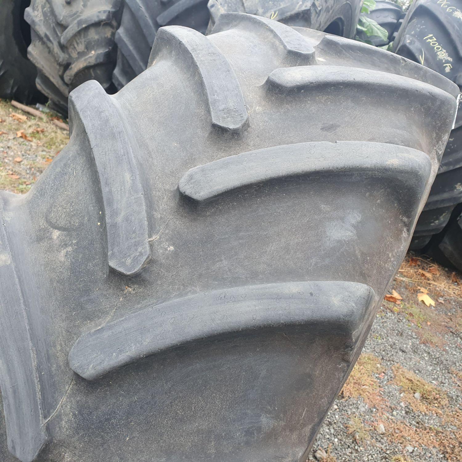  Cauciucuri 440/65R28  Michelin