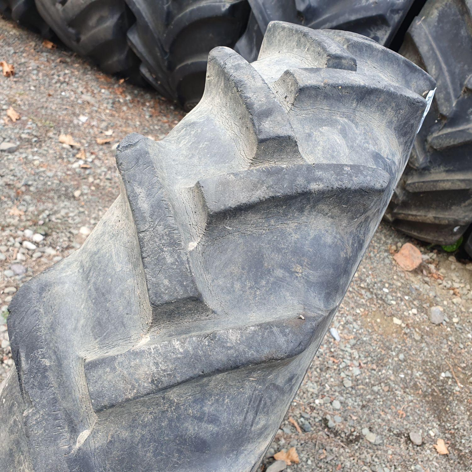  Cauciucuri 8.3-24 (8R24) Semperit