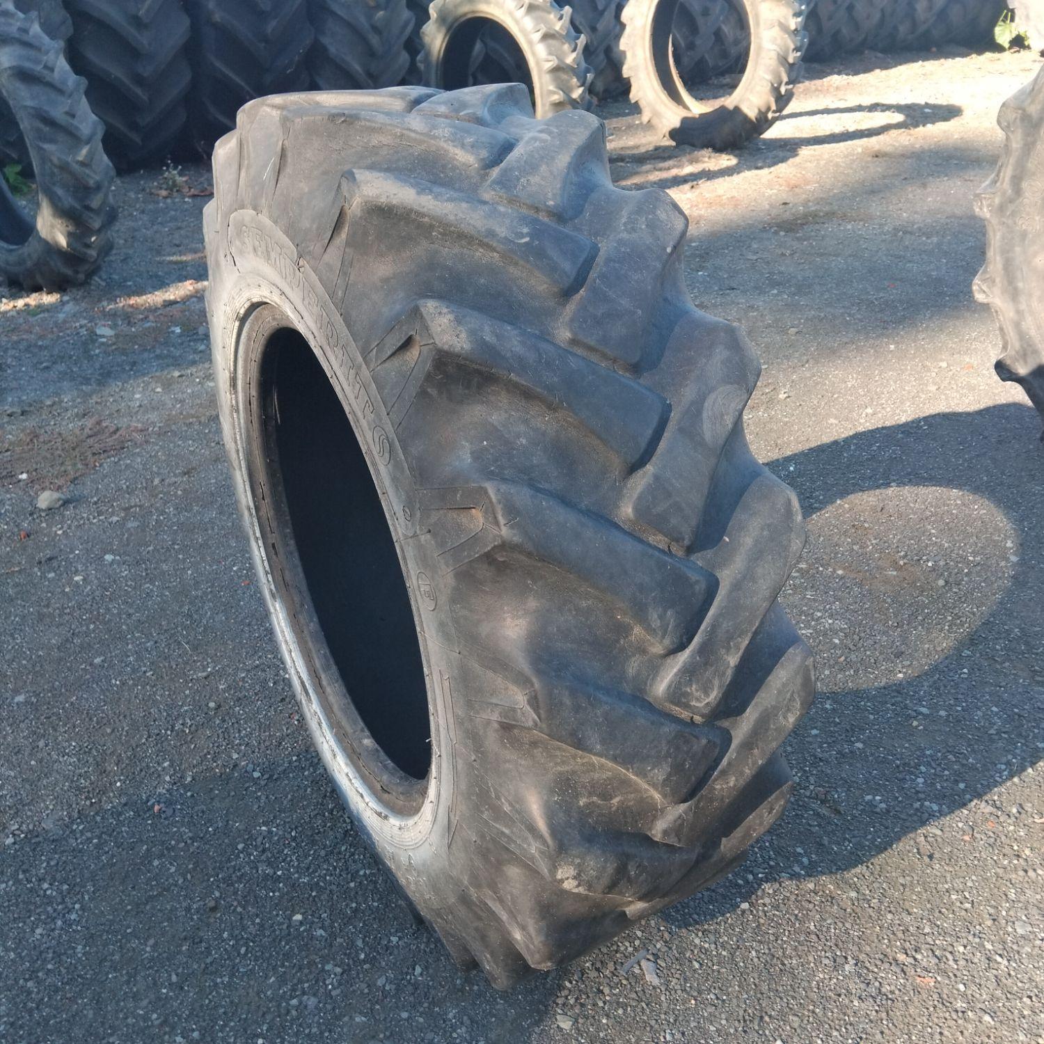  Cauciucuri 10.5-18 (10.5/80R18) Semperit