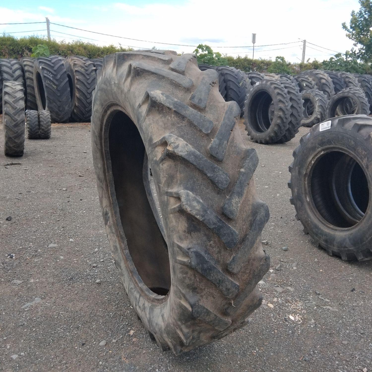  Cauciucuri 12.4-32 (320/85R32) Semperit