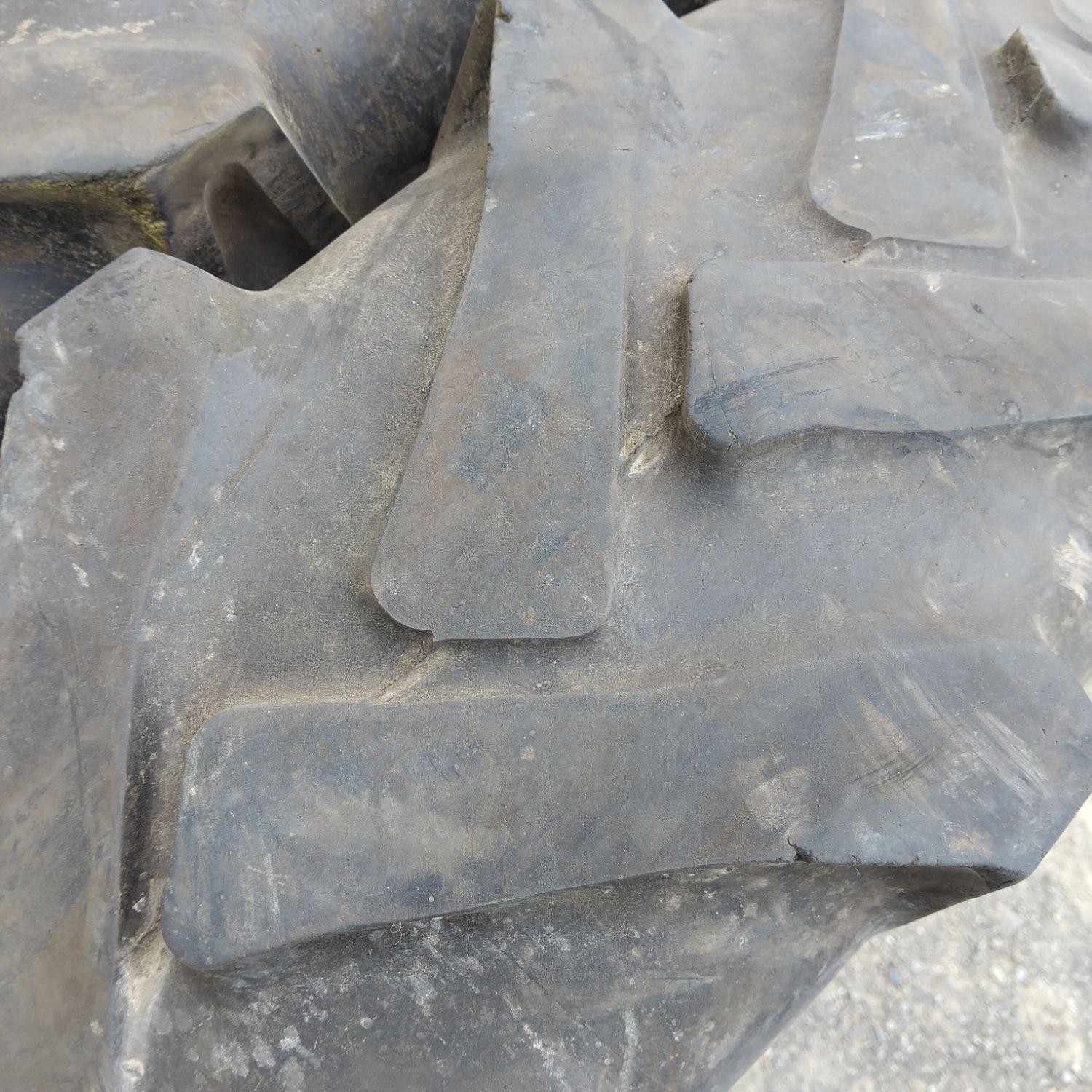  Cauciucuri 11.2-28 (280/85R28) Semperit