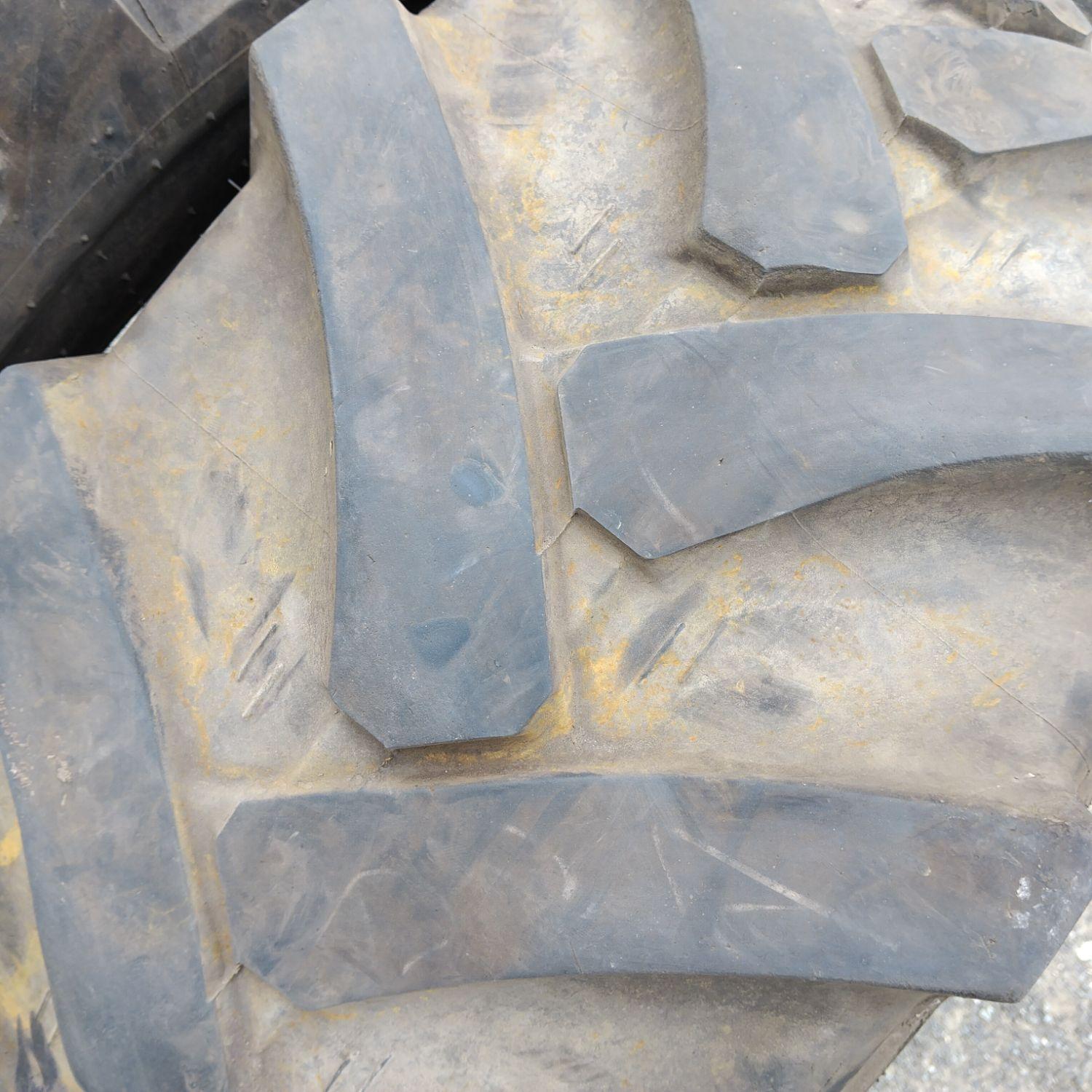  Cauciucuri 405/70-20 (16.0/70R20) Mitas