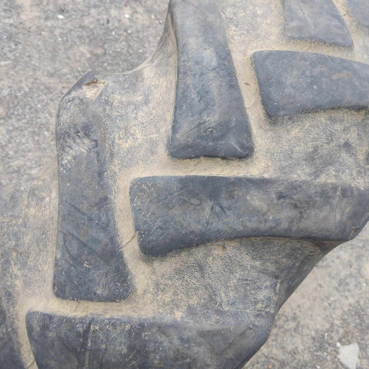 Cauciucuri 10.5-18 (10.5/80R18) Continental