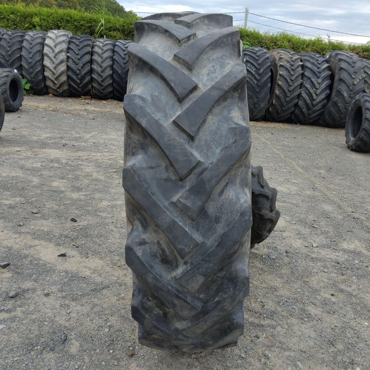  Cauciucuri 16.9-30 (420/85R30) Semperit