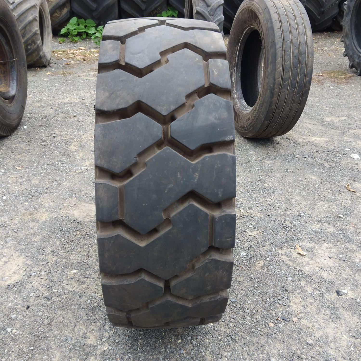  Cauciucuri 250/70R15  Continental