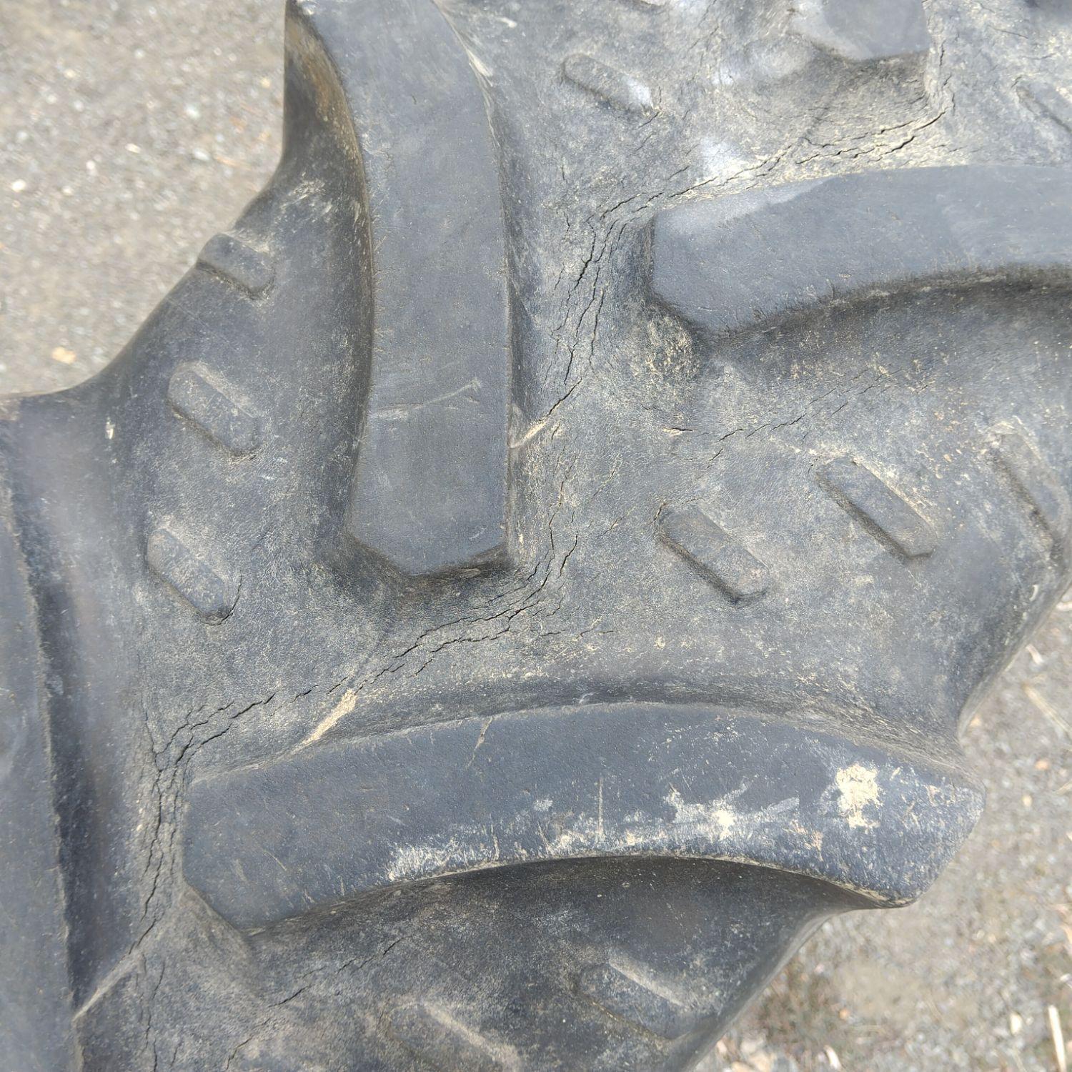  Cauciucuri 12.4R24 (320/85R24) Kleber