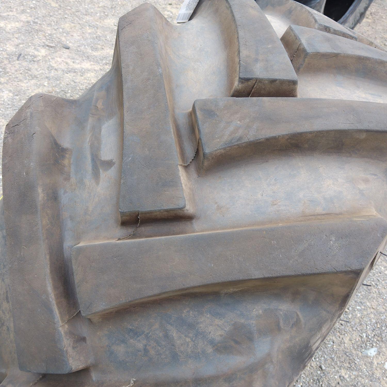  Cauciucuri 400/70-20 (405/70R20) Bkt
