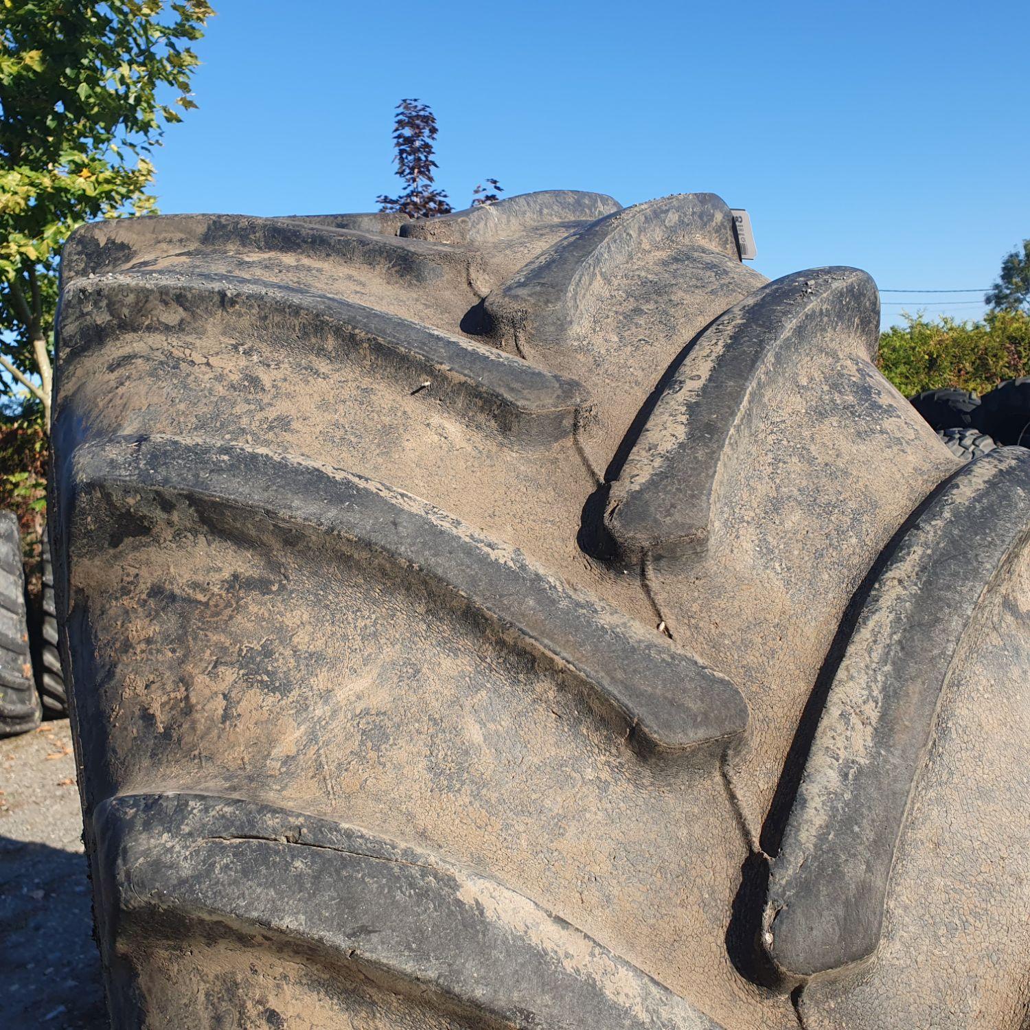  Cauciucuri 710/70R38  Dneproshina