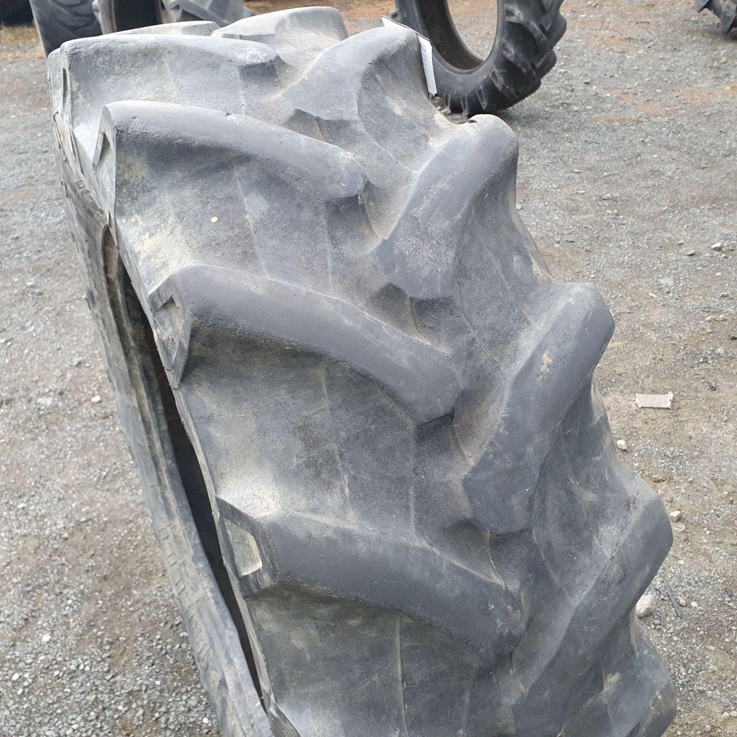  Cauciucuri 320/70R24  Pirelli