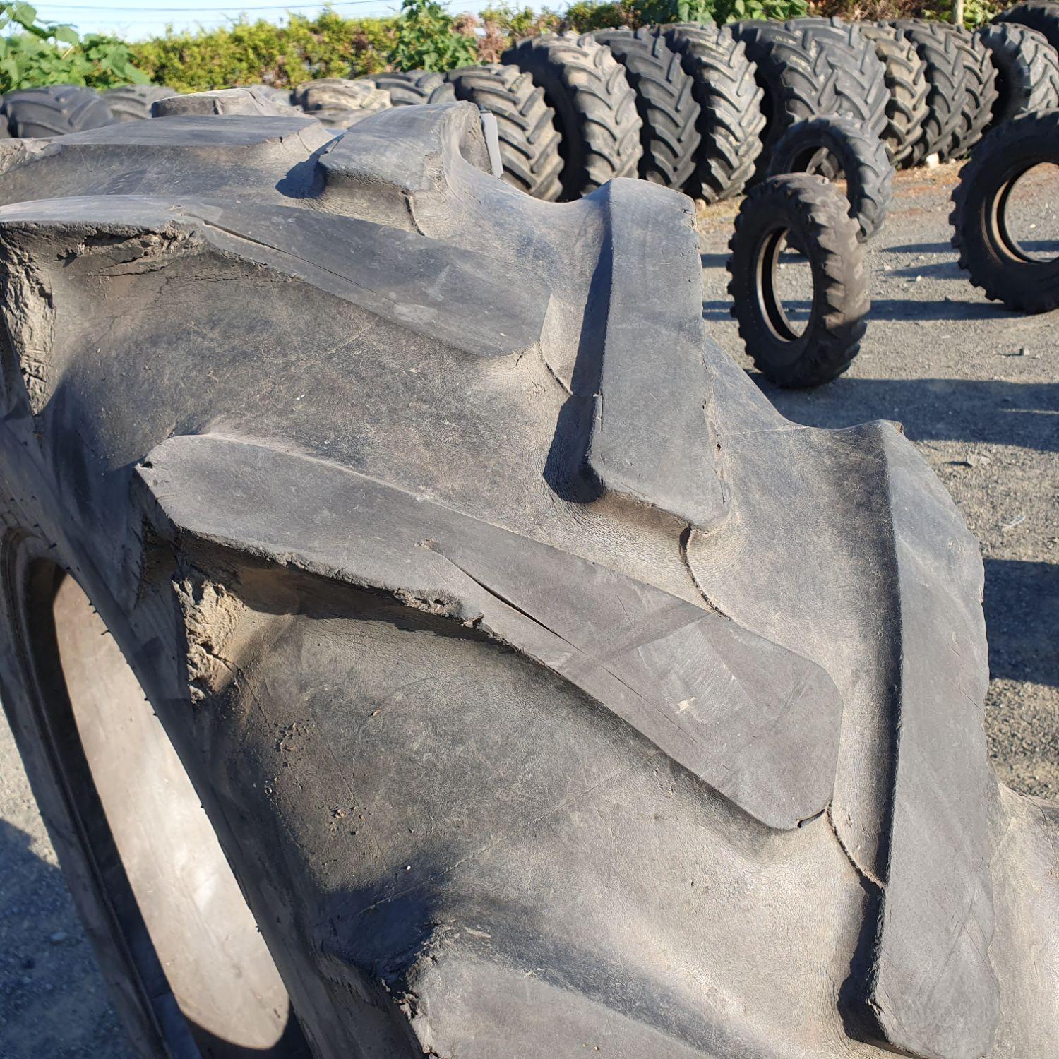  Cauciucuri 16.9-30 (420/85R30) Semperit